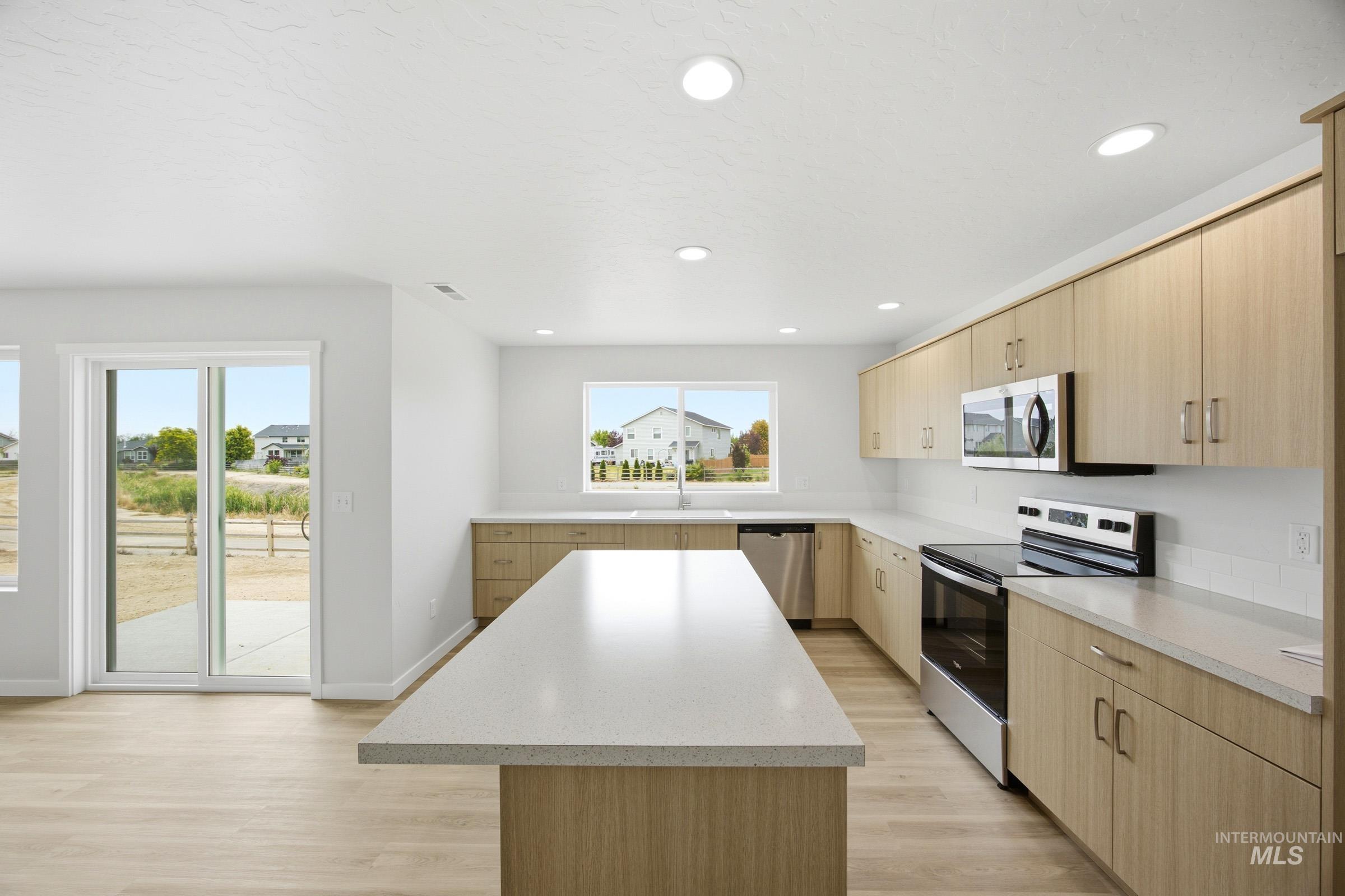 1625 Sunday River St, Middleton, Idaho 83644, 5 Bedrooms, 2.5 Bathrooms, Residential For Sale, Price $559,990,MLS 98992477