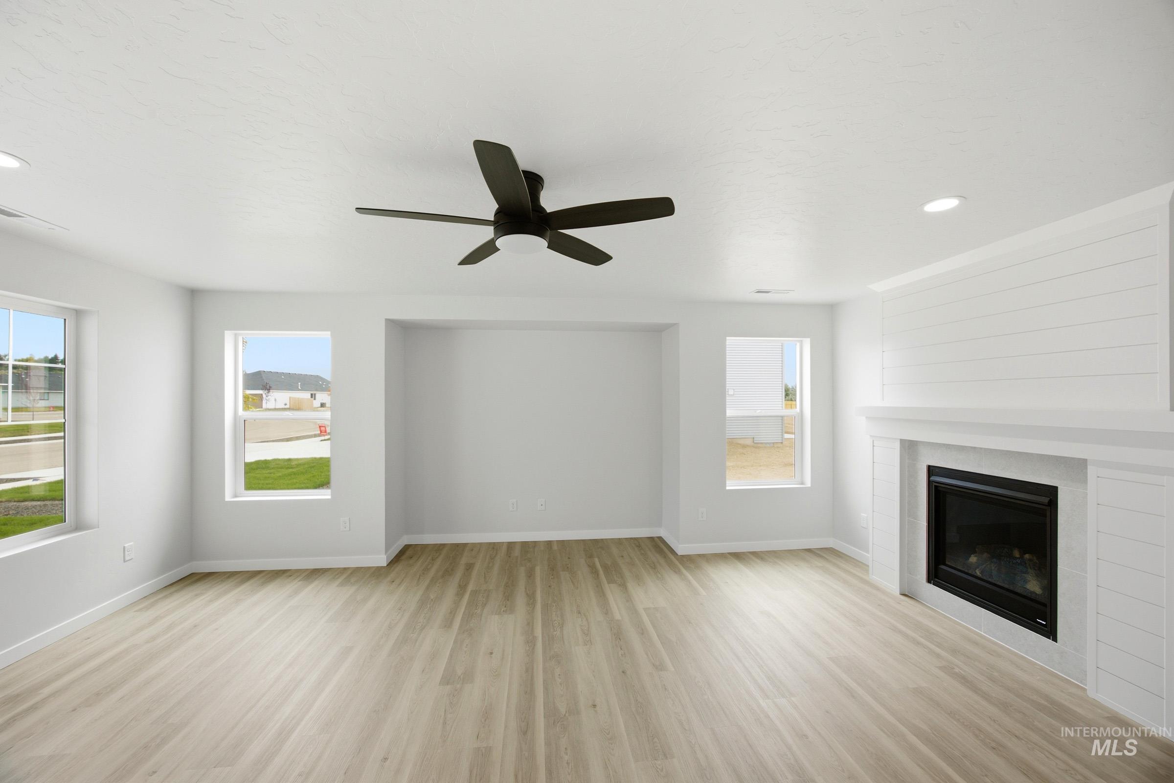 1625 Sunday River St, Middleton, Idaho 83644, 5 Bedrooms, 2.5 Bathrooms, Residential For Sale, Price $559,990,MLS 98992477