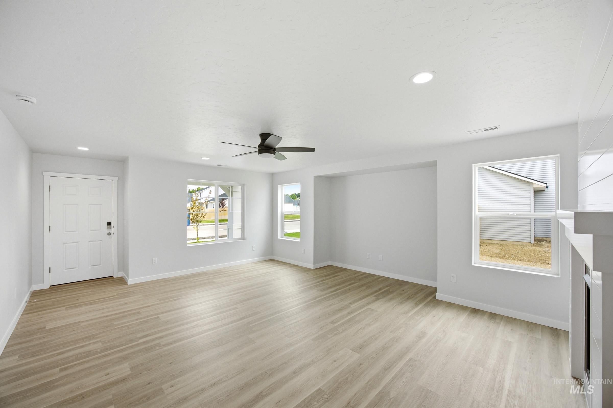 1625 Sunday River St, Middleton, Idaho 83644, 5 Bedrooms, 2.5 Bathrooms, Residential For Sale, Price $559,990,MLS 98992477