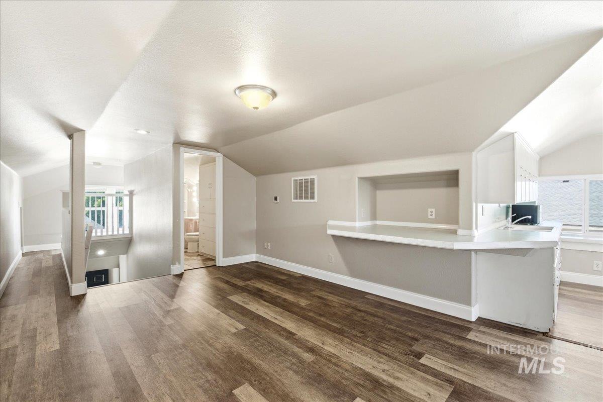 1030 Center Ave, Payette, Idaho 83661, 7 Bedrooms, 3 Bathrooms, Residential For Sale, Price $472,999, 98992483