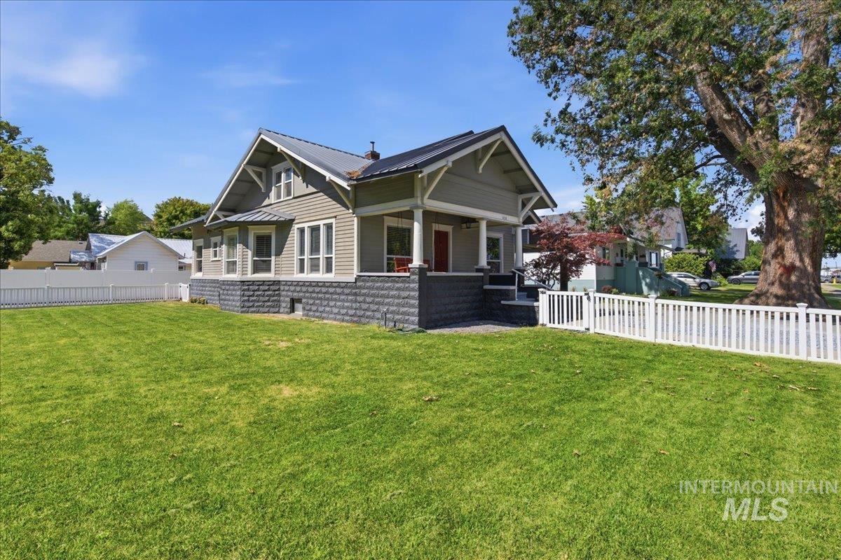 1030 Center Ave, Payette, Idaho 83661, 7 Bedrooms, 3 Bathrooms, Residential For Sale, Price $472,999, 98992483