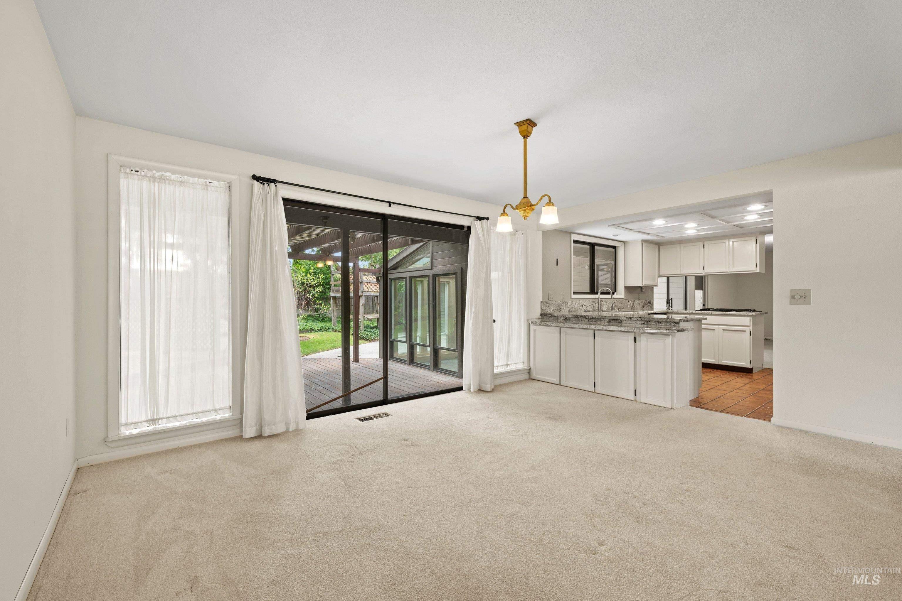 2333 Table Rock Rd, Boise, Idaho 83712, 4 Bedrooms, 3 Bathrooms, Residential For Sale, Price $899,000, 98992492