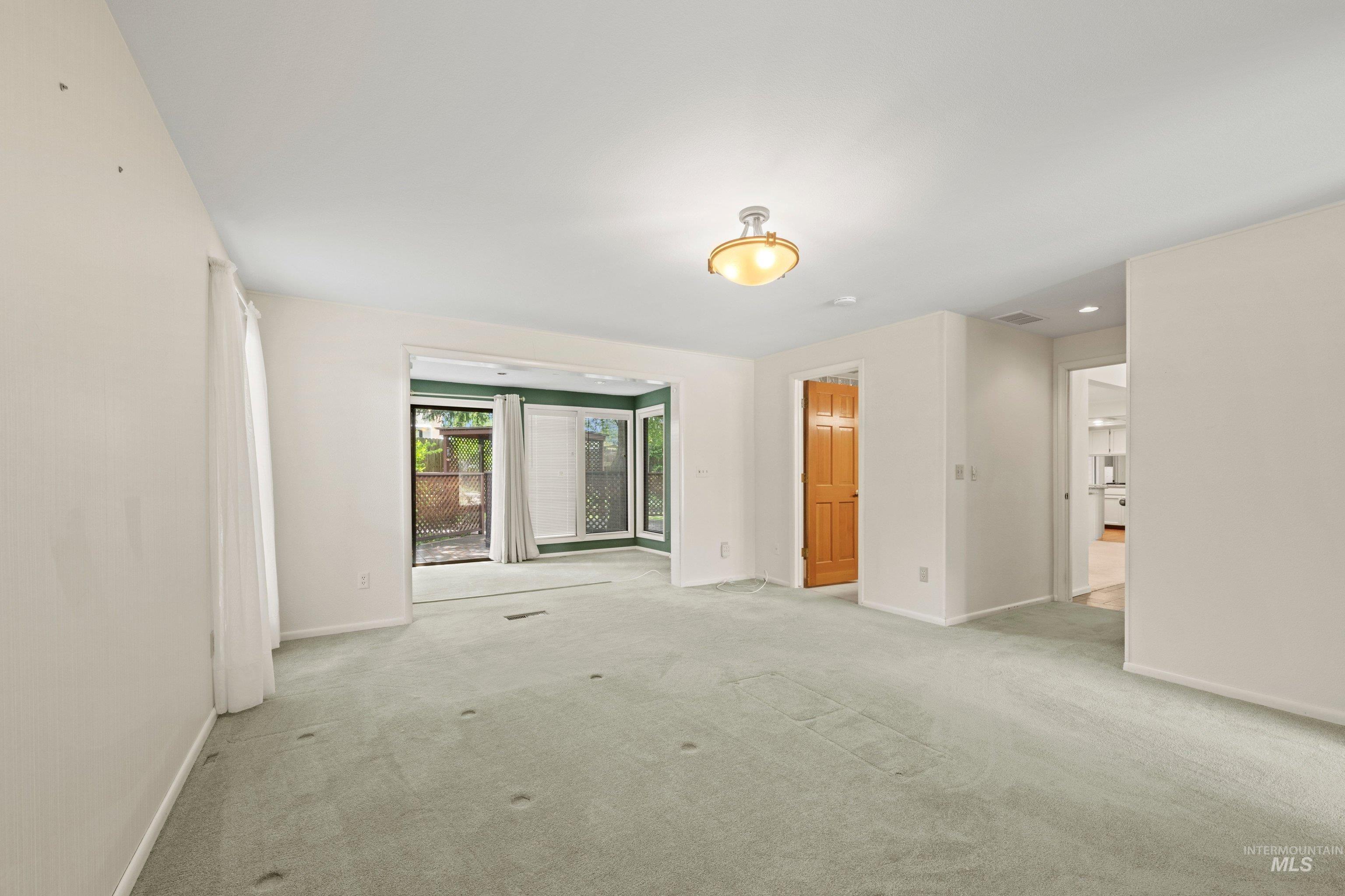 2333 Table Rock Rd, Boise, Idaho 83712, 4 Bedrooms, 3 Bathrooms, Residential For Sale, Price $899,000, 98992492