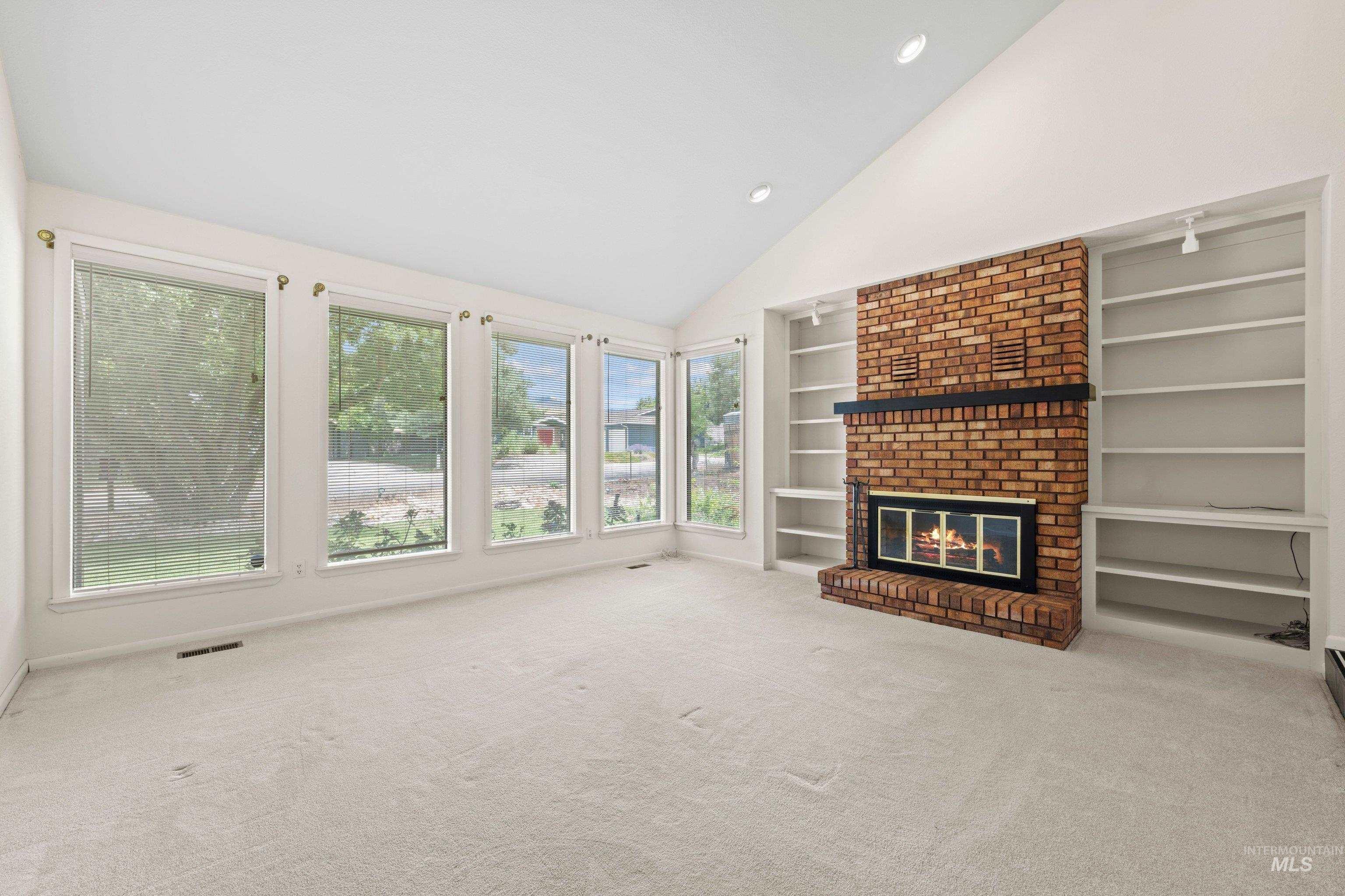 2333 Table Rock Rd, Boise, Idaho 83712, 4 Bedrooms, 3 Bathrooms, Residential For Sale, Price $899,000, 98992492