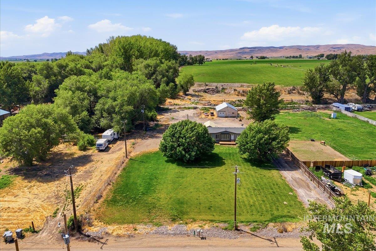 3065 Pioneer Rd, Homedale, Idaho 83628, 3 Bedrooms, 2 Bathrooms, Residential For Sale, Price $429,900,MLS 98992497