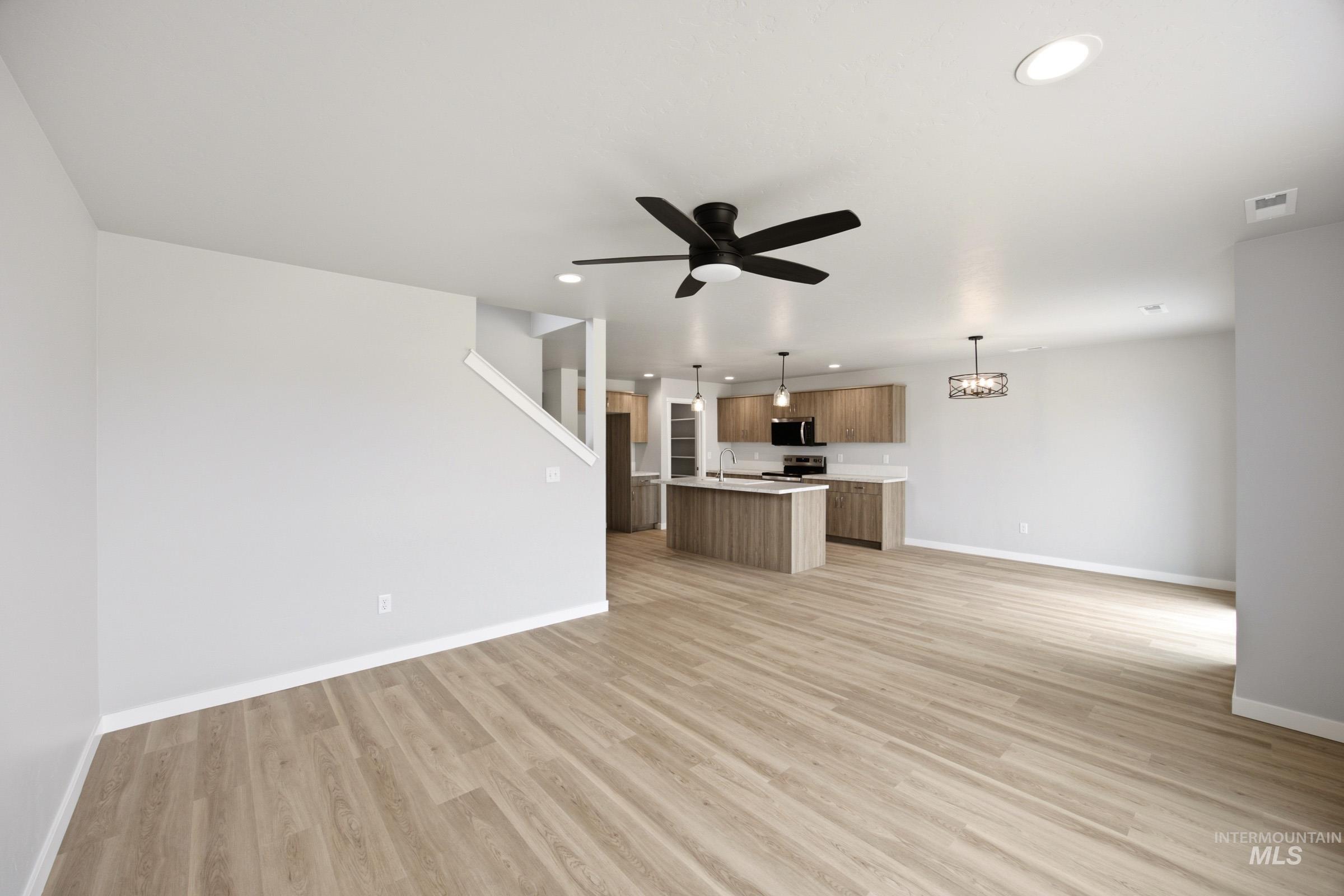 2367 W Fallon Lp, Nampa, Idaho 83651, 3 Bedrooms, 2.5 Bathrooms, Residential For Sale, Price $410,990,MLS 98992502