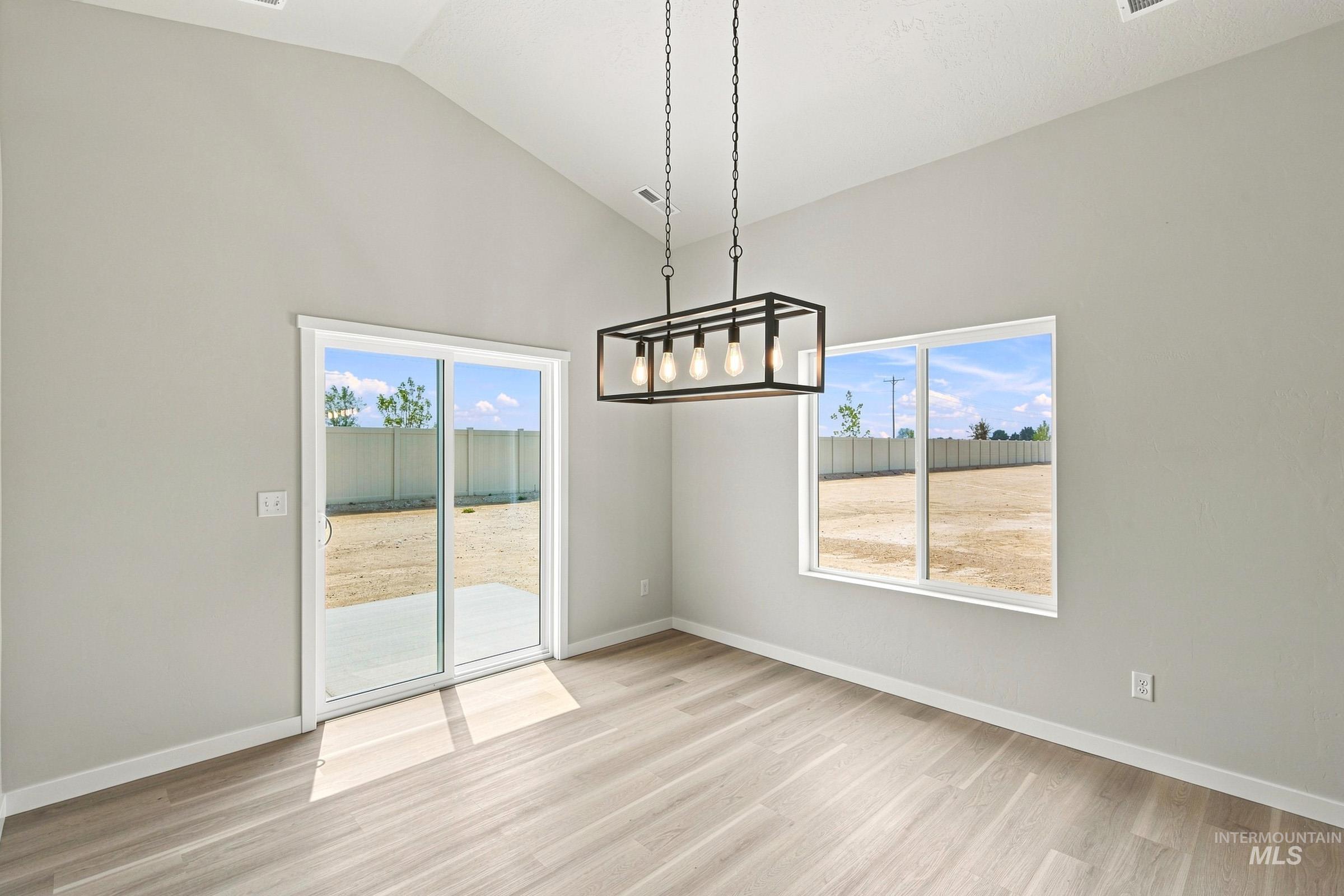 3849 E White Plains St, Nampa, Idaho 83686, 4 Bedrooms, 2 Bathrooms, Residential For Sale, Price $479,990,MLS 98992503