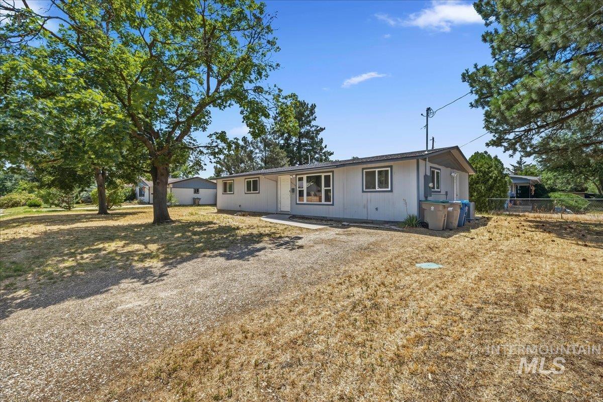2203 S Colorado Ave, Boise, Idaho 83706, 4 Bedrooms, 2 Bathrooms, Residential For Sale, Price $464,900, 98992506