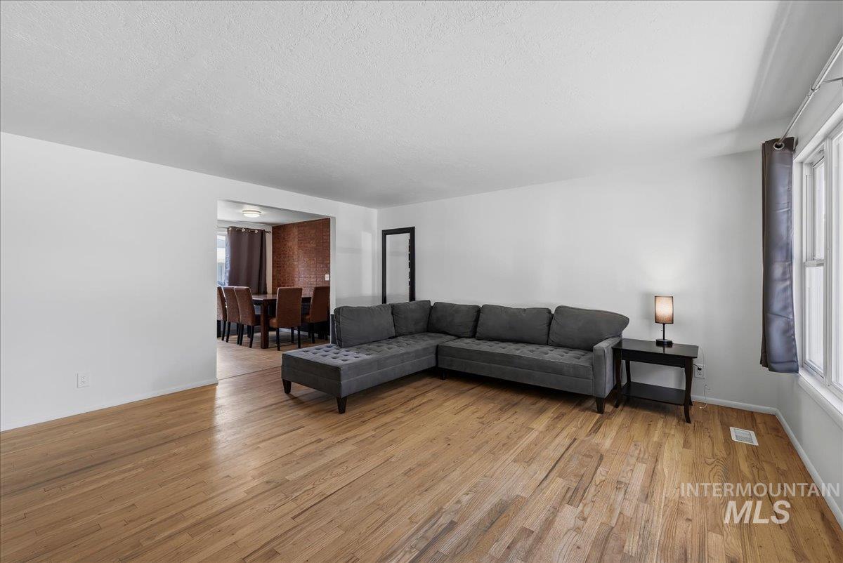 2203 S Colorado Ave, Boise, Idaho 83706, 4 Bedrooms, 2 Bathrooms, Residential For Sale, Price $464,900, 98992506