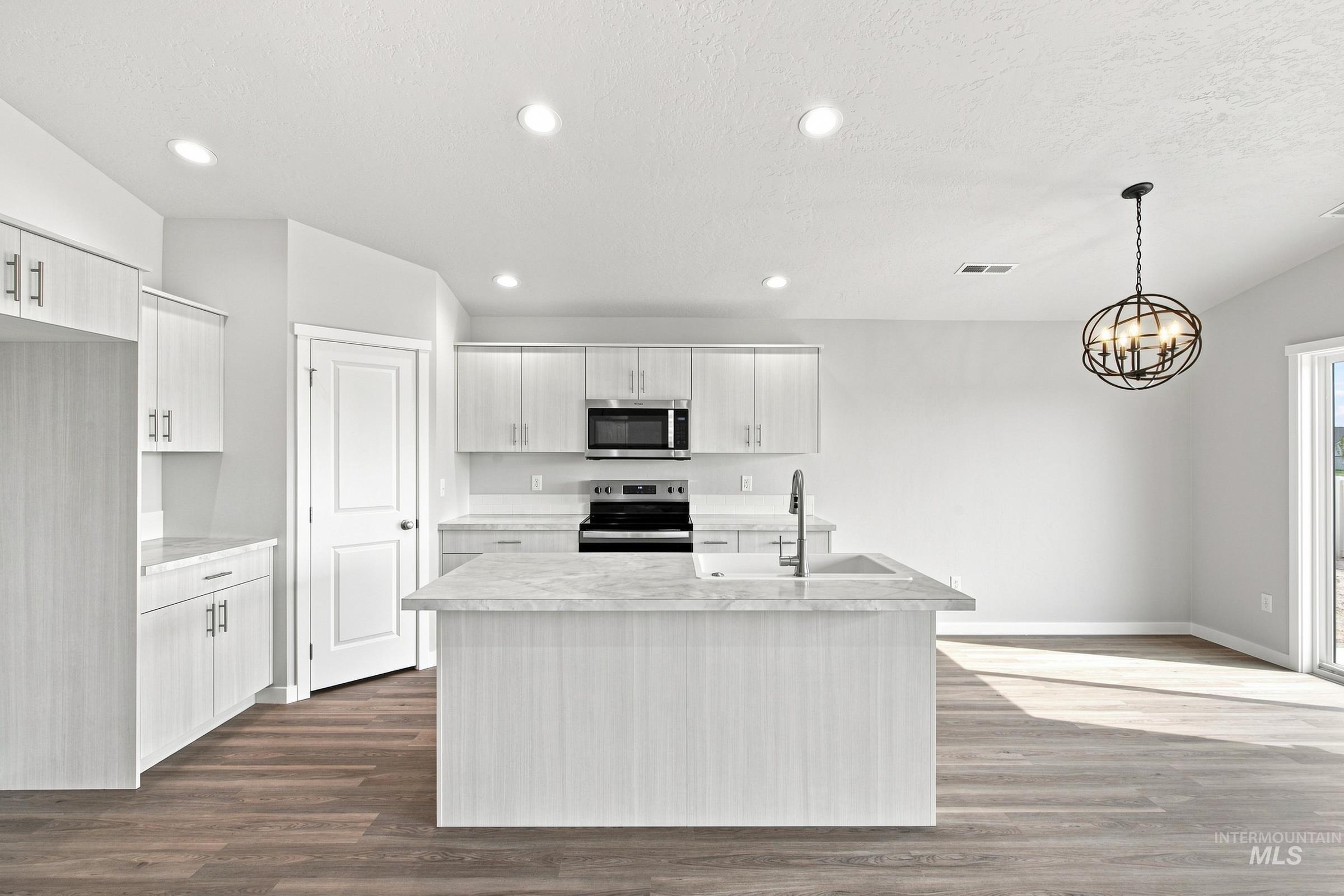 4558 S Amsterdam Ave, Nampa, Idaho 83686, 3 Bedrooms, 2 Bathrooms, Residential For Sale, Price $439,990,MLS 98992507