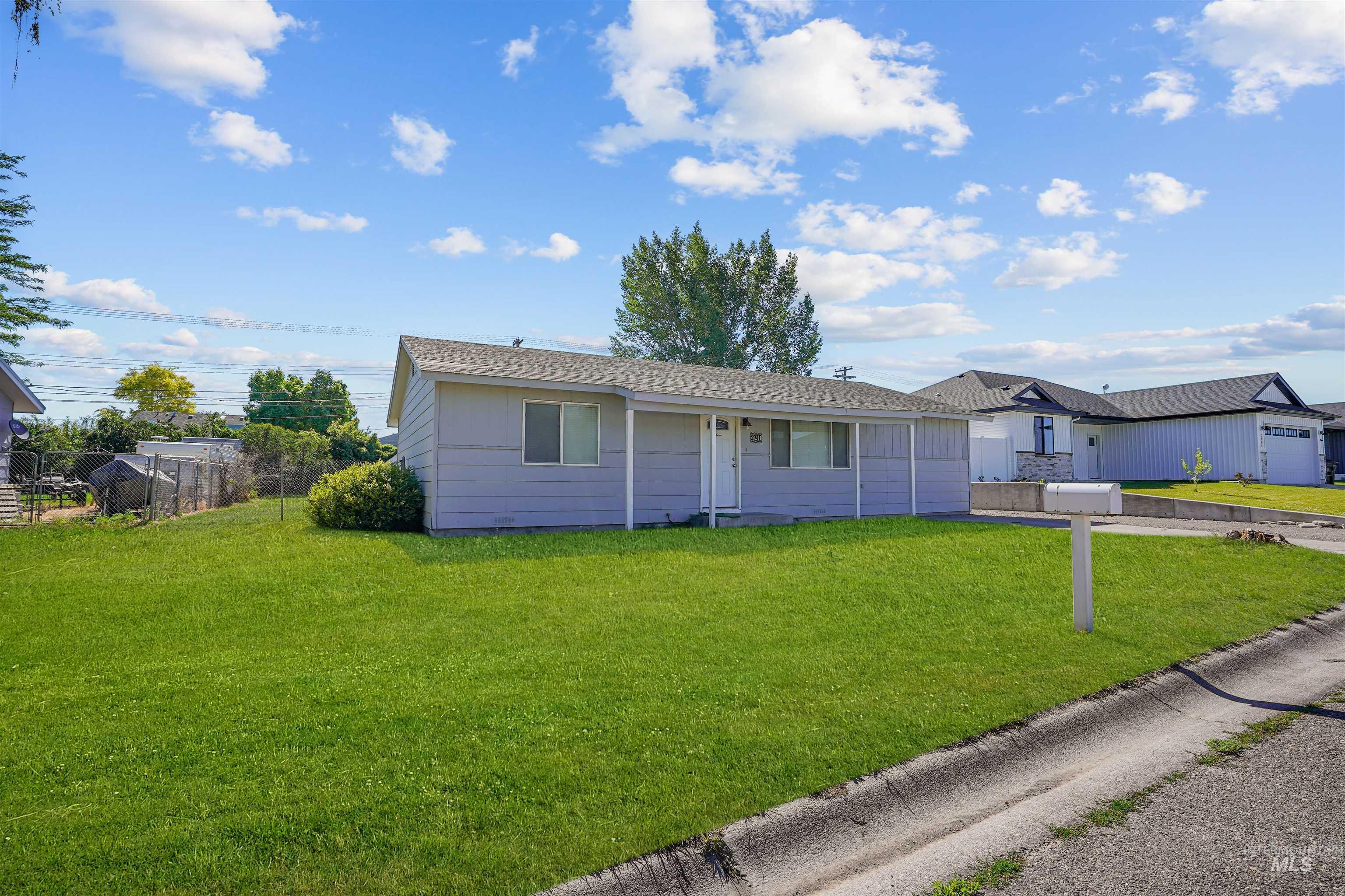 2941 Almo Ave, Burley, Idaho 83318, 3 Bedrooms, 1 Bathroom, Residential For Sale, Price $250,000,MLS 98992514
