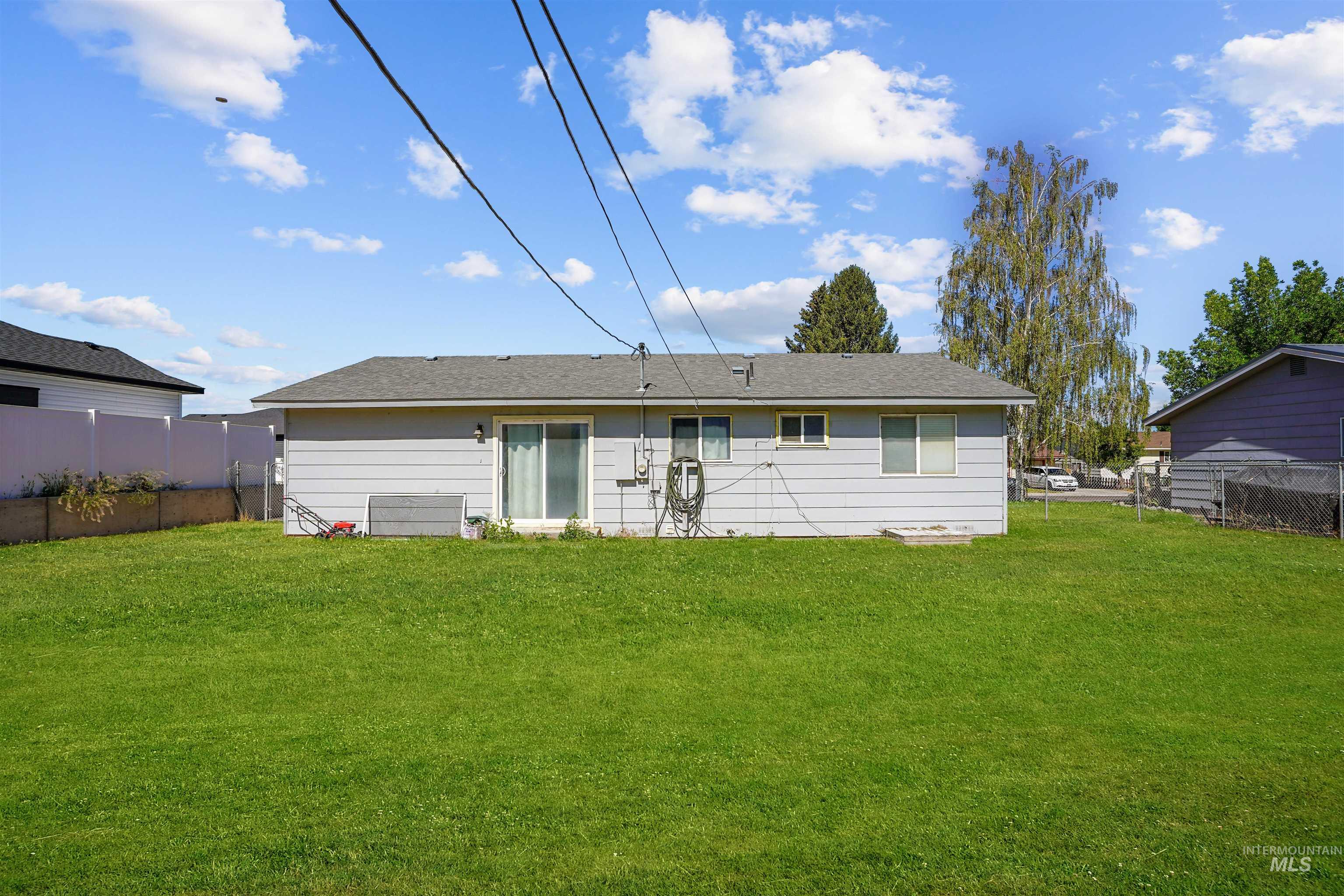 2941 Almo Ave, Burley, Idaho 83318, 3 Bedrooms, 1 Bathroom, Residential For Sale, Price $250,000,MLS 98992514