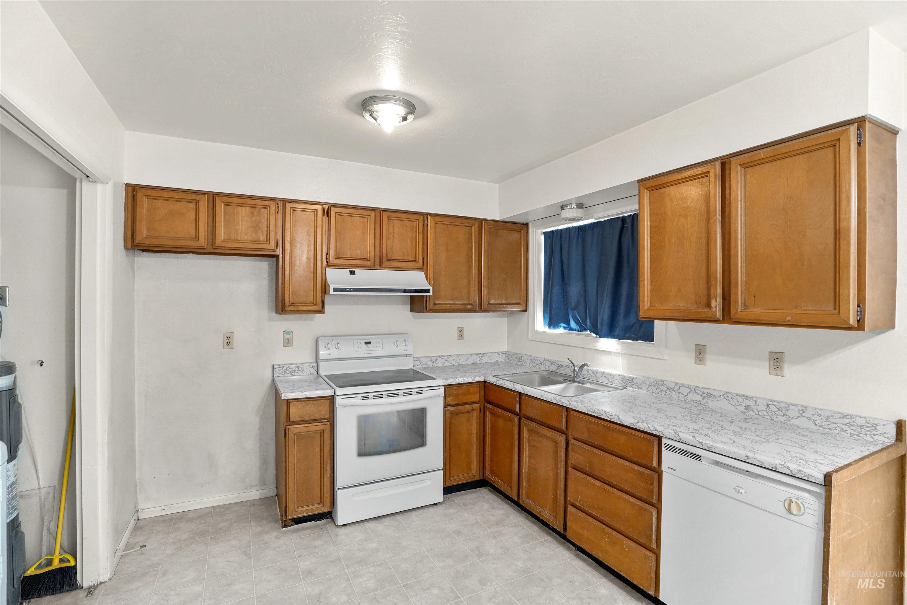 2941 Almo Ave, Burley, Idaho 83318, 3 Bedrooms, 1 Bathroom, Residential For Sale, Price $250,000,MLS 98992514
