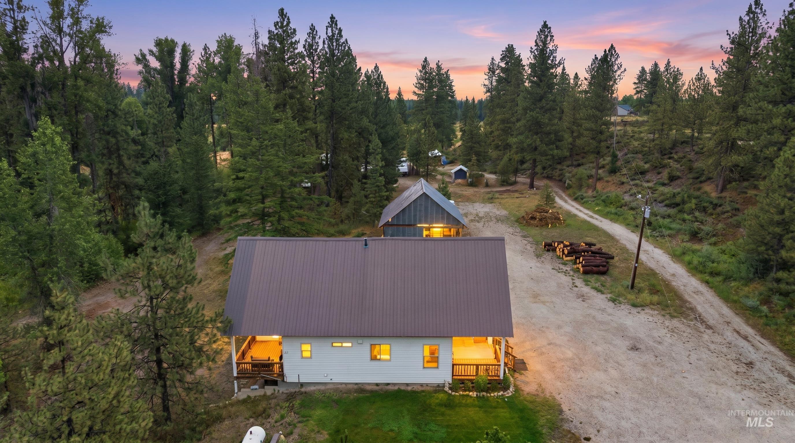 3980 N Pine Featherville Rd, Mountain Home, Idaho 83647, 3 Bedrooms, 1.5 Bathrooms, Residential For Sale, Price $800,000, 98992515