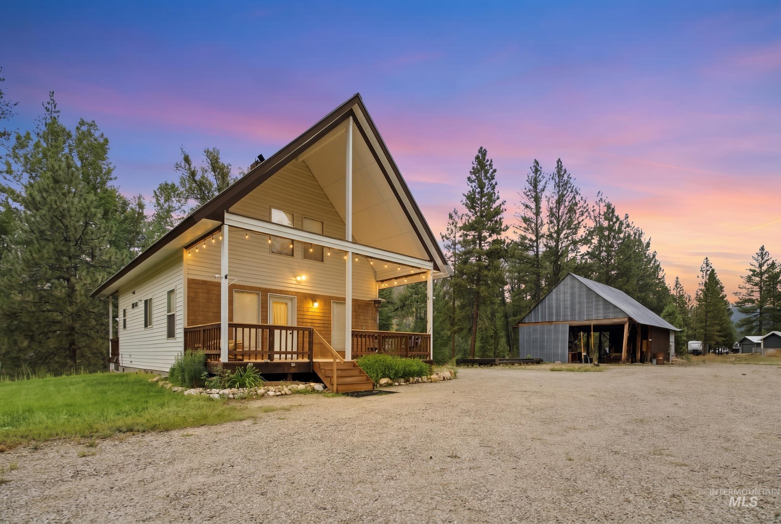 3980 N Pine Featherville Rd, Mountain Home, Idaho 83647, 3 Bedrooms, 1.5 Bathrooms, Residential For Sale, Price $800,000, 98992515