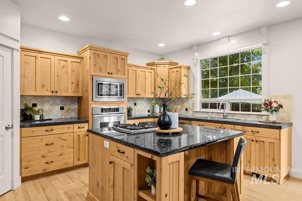 5046 W Parsons Dr, Boise, Idaho 83714, 4 Bedrooms, 2.5 Bathrooms, Residential For Sale, Price $765,000,MLS 98992517