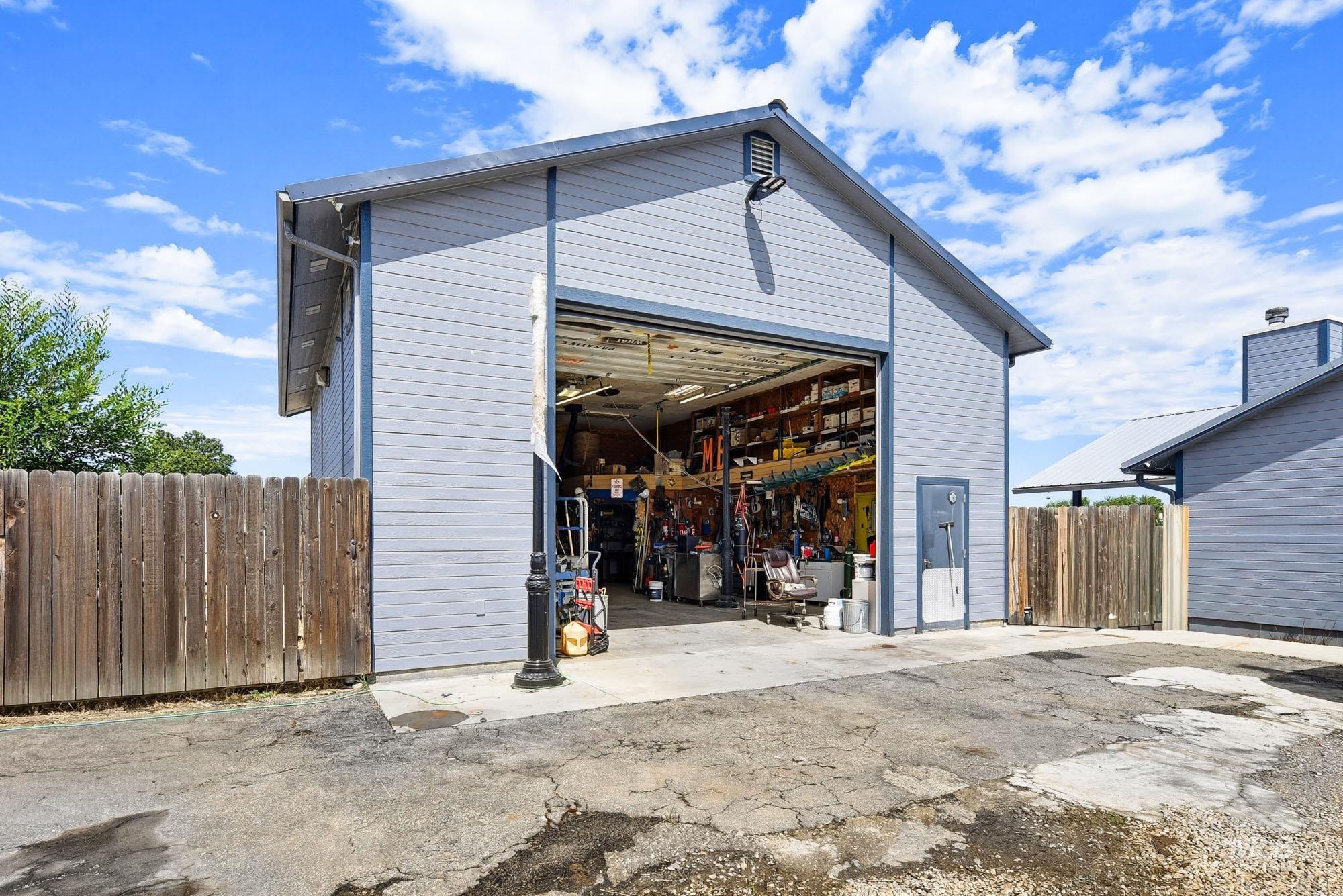 1299 N Black Cat Rd, Meridian, Idaho 83642, 4 Bedrooms, 2 Bathrooms, Residential For Sale, Price $1,585,000, 98992518