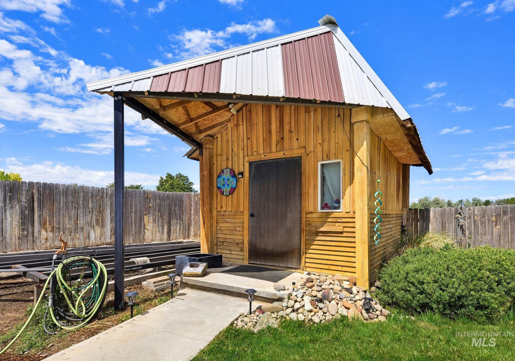 1299 N Black Cat Rd, Meridian, Idaho 83642, 4 Bedrooms, 2 Bathrooms, Residential For Sale, Price $1,585,000, 98992518