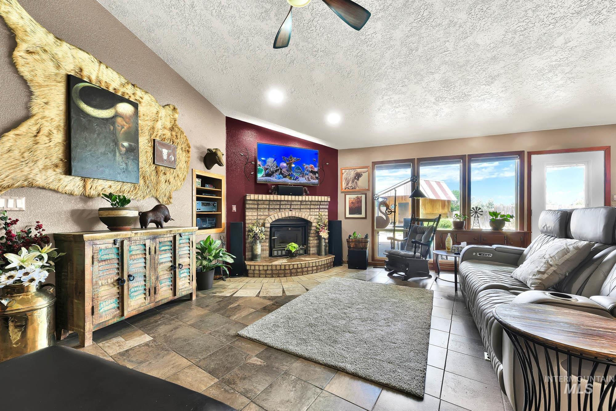 1299 N Black Cat Rd, Meridian, Idaho 83642, 4 Bedrooms, 2 Bathrooms, Residential For Sale, Price $1,585,000, 98992518