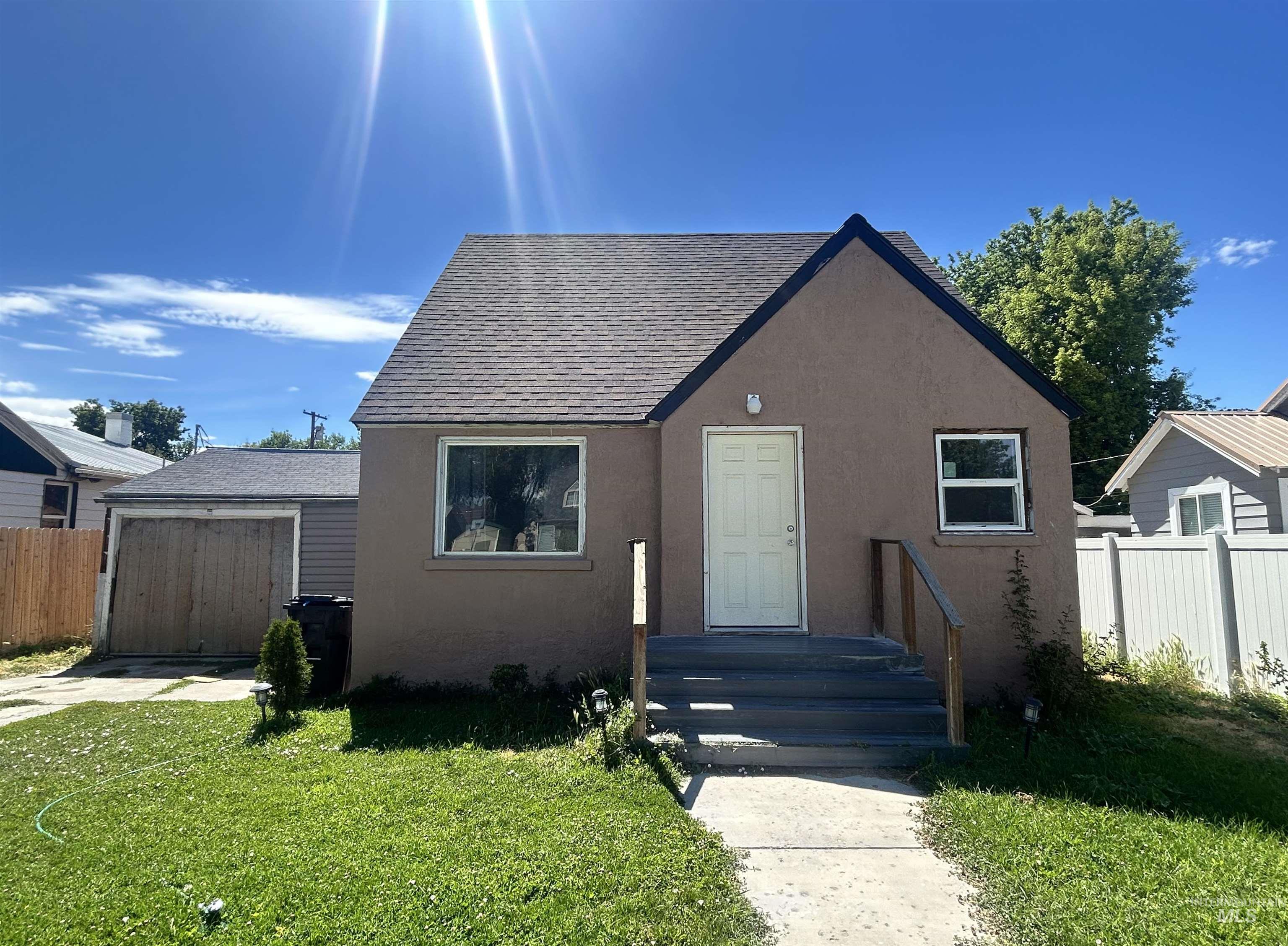 1626 Normal Ave, Burley, Idaho 83318-2514, 2 Bedrooms, 1 Bathroom, Residential For Sale, Price $215,000,MLS 98992522