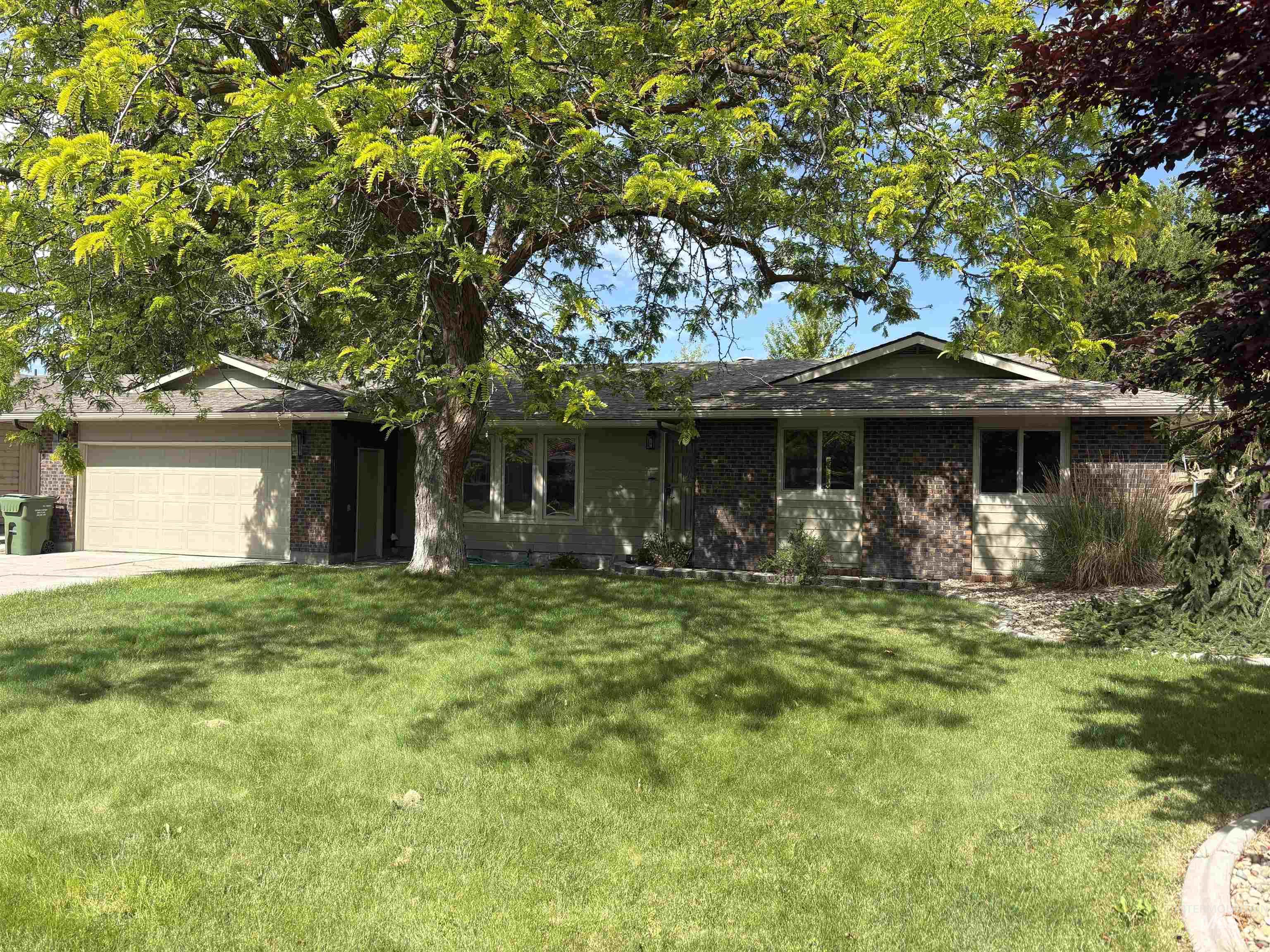 513 Ridge Way, Ontario, Oregon 97914, 3 Bedrooms, 2 Bathrooms, Residential For Sale, Price $399,000, 98992524