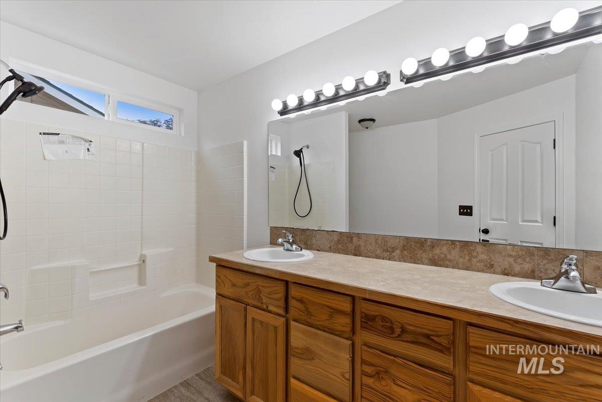14413 W Roaring Creek, Boise, Idaho 83713, 3 Bedrooms, 2 Bathrooms, Residential For Sale, Price $449,000, 98992525