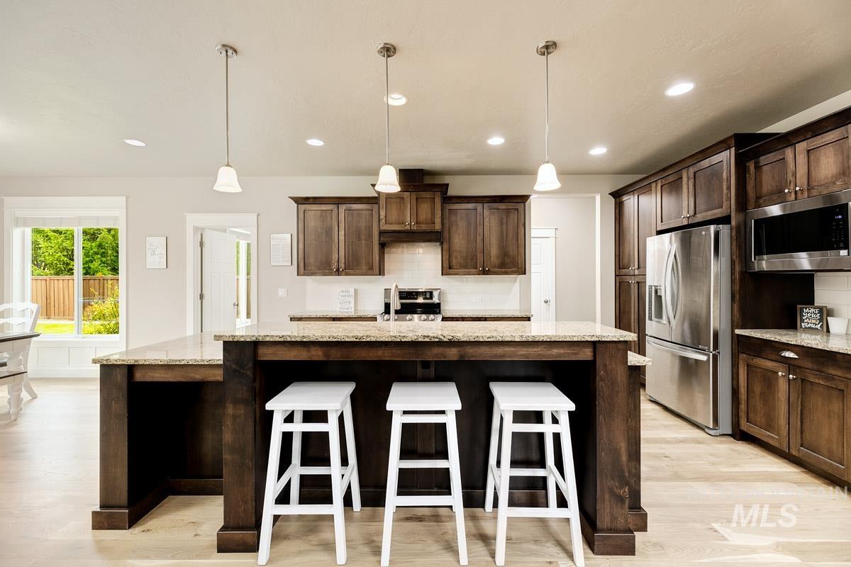 5855 N Channing Way, Meridian, Idaho 83646, 5 Bedrooms, 3 Bathrooms, Residential For Sale, Price $799,900, 98992527