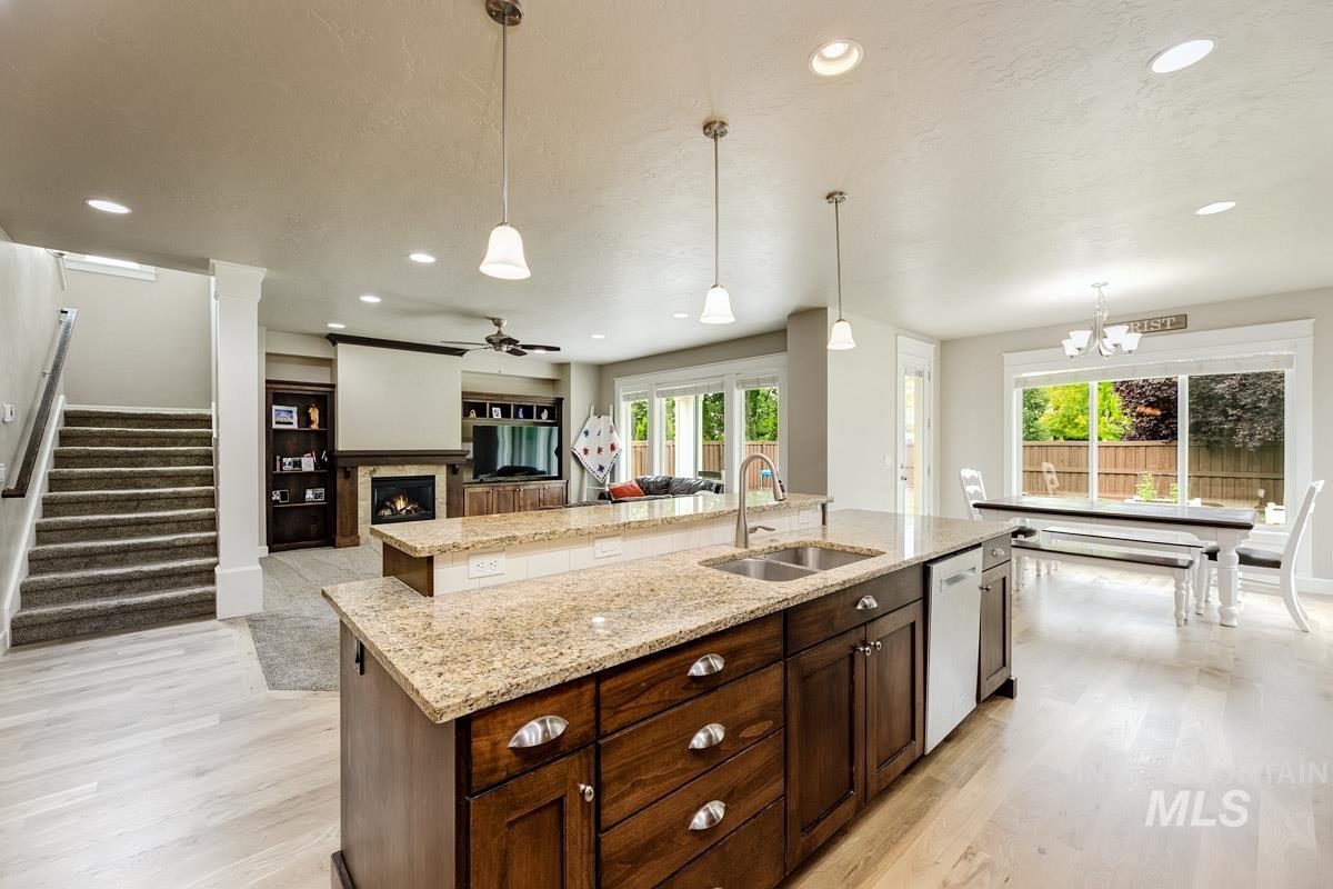 5855 N Channing Way, Meridian, Idaho 83646, 5 Bedrooms, 3 Bathrooms, Residential For Sale, Price $799,900, 98992527