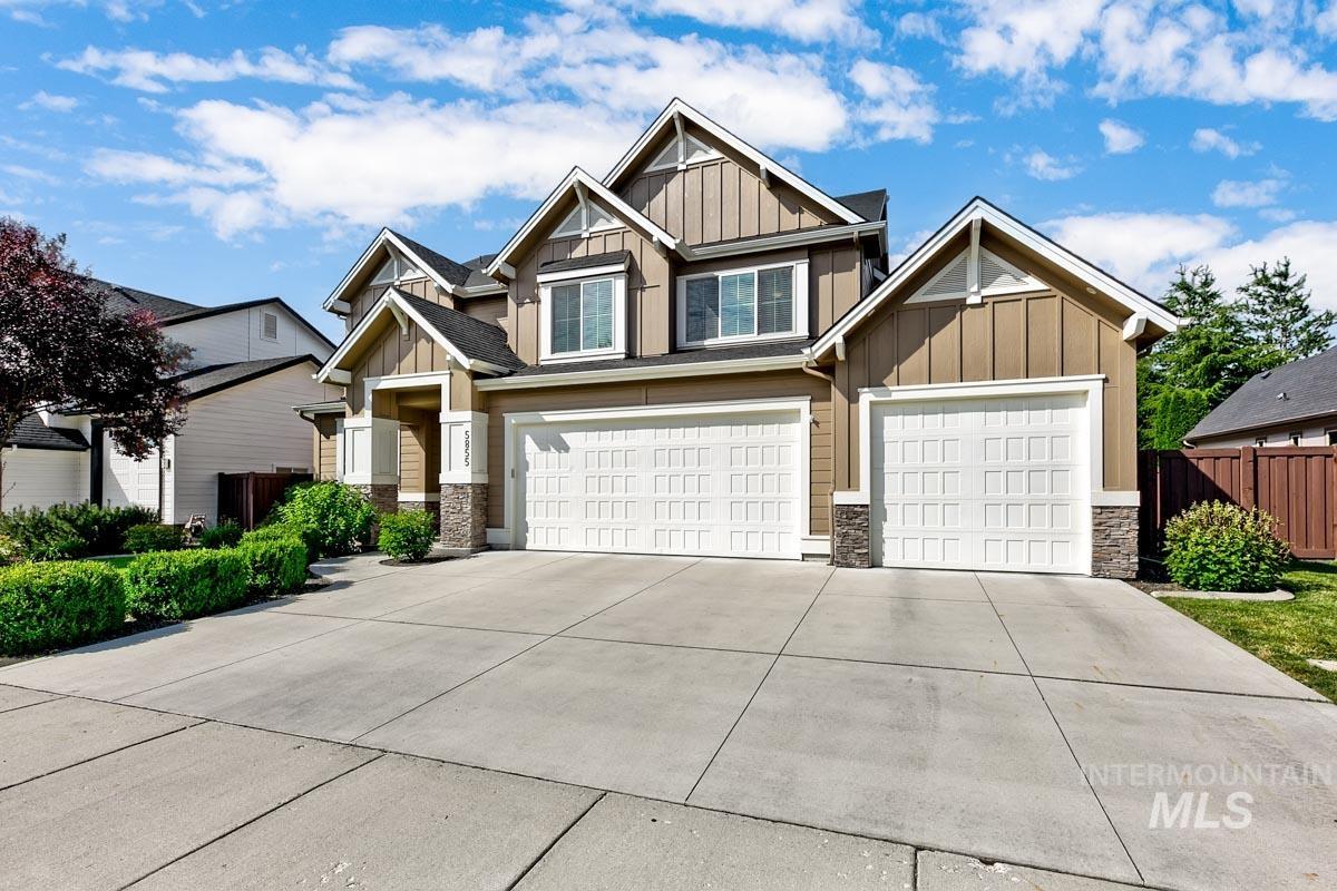5855 N Channing Way, Meridian, Idaho 83646, 5 Bedrooms, 3 Bathrooms, Residential For Sale, Price $799,900, 98992527