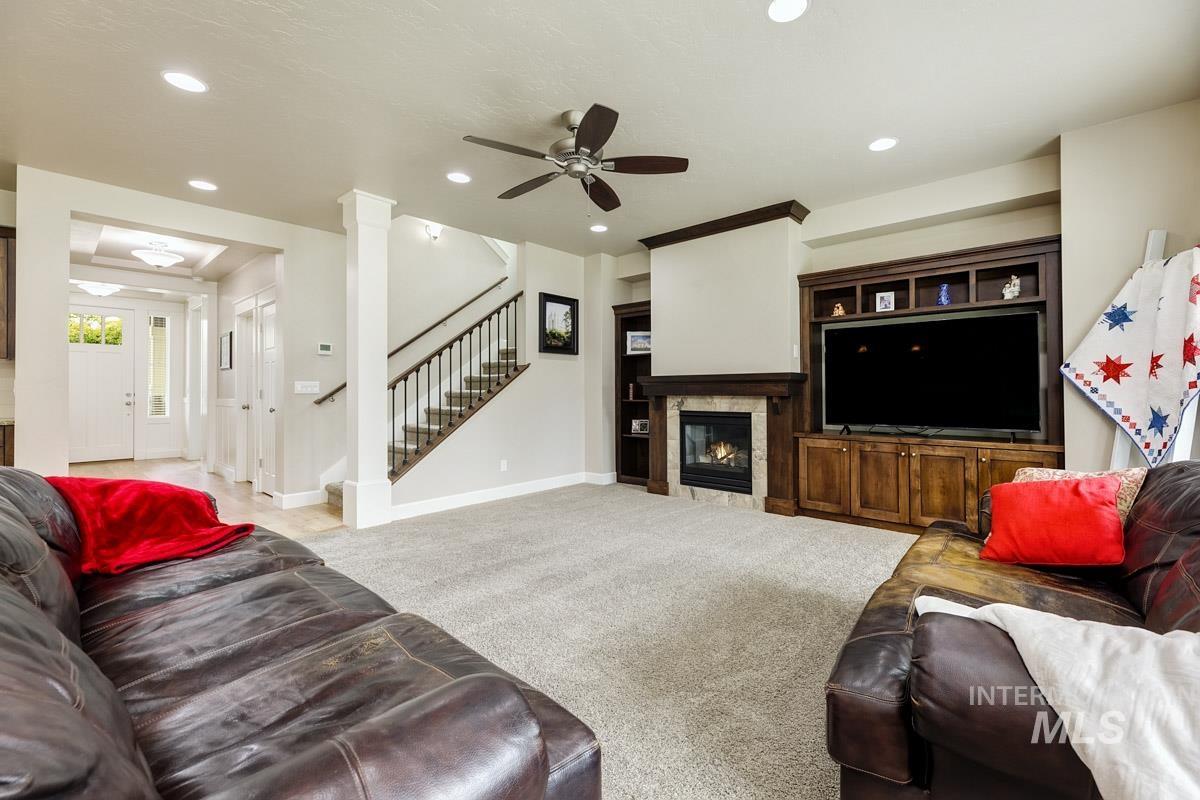 5855 N Channing Way, Meridian, Idaho 83646, 5 Bedrooms, 3 Bathrooms, Residential For Sale, Price $799,900, 98992527