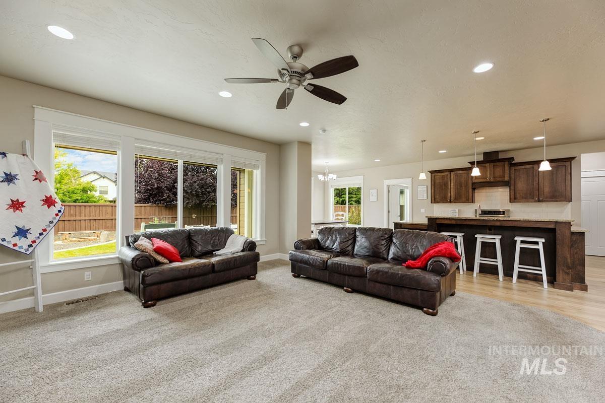 5855 N Channing Way, Meridian, Idaho 83646, 5 Bedrooms, 3 Bathrooms, Residential For Sale, Price $799,900, 98992527