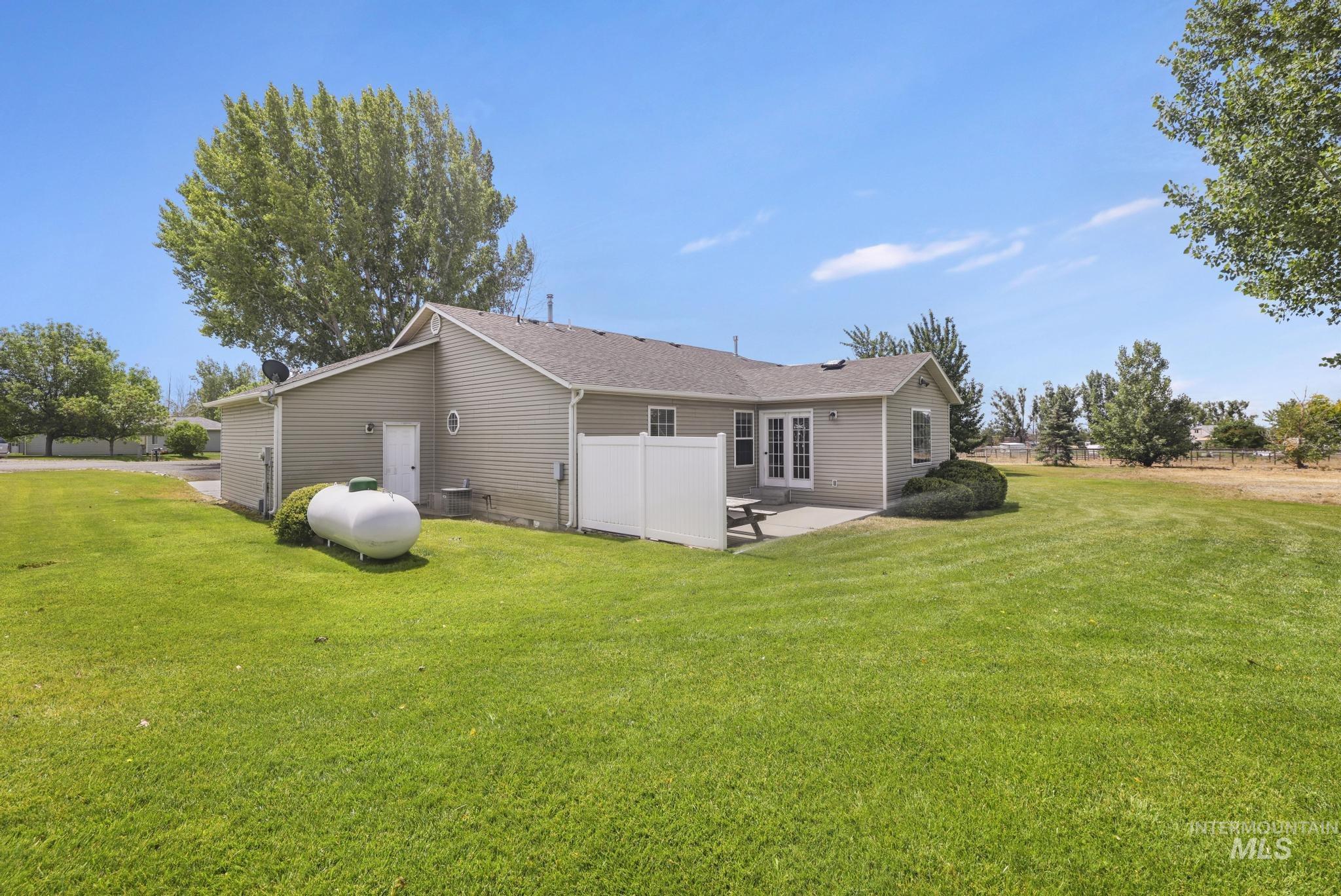 183 Rainbow Dr, Jerome, Idaho 83301, 3 Bedrooms, 2 Bathrooms, Residential For Sale, Price $445,000, 98992529