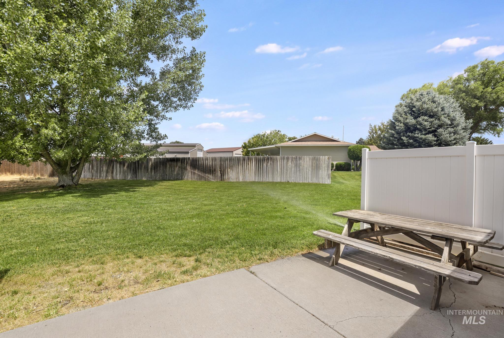 183 Rainbow Dr, Jerome, Idaho 83301, 3 Bedrooms, 2 Bathrooms, Residential For Sale, Price $445,000, 98992529