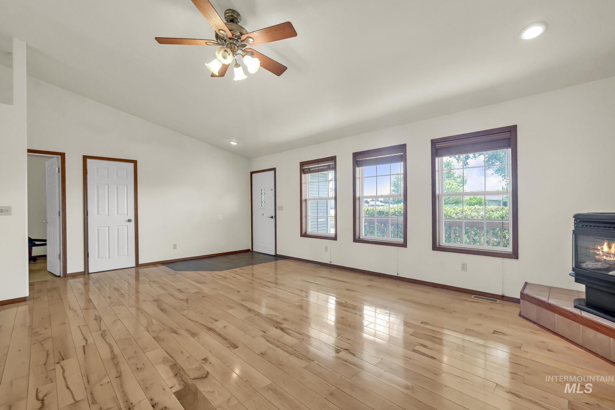 183 Rainbow Dr, Jerome, Idaho 83338, 3 Bedrooms, 2 Bathrooms, Residential For Sale, Price $445,000, 98992529