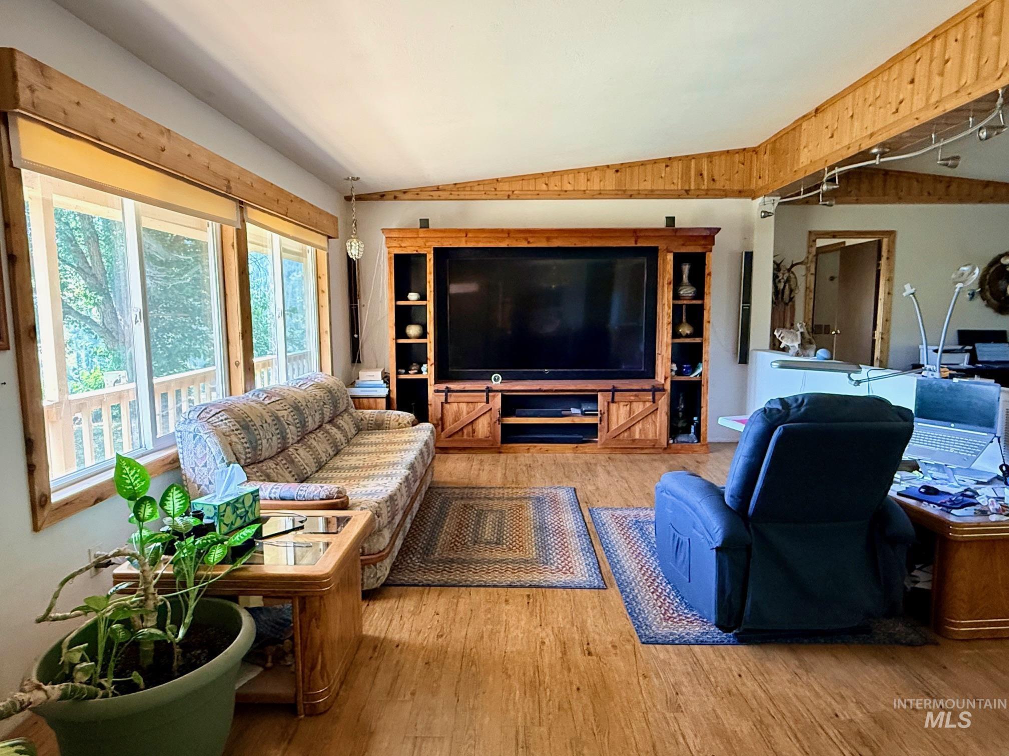 35322 River Rd, Lenore, Idaho 83541, 3 Bedrooms, 2 Bathrooms, Residential For Sale, Price $525,000,MLS 98992536