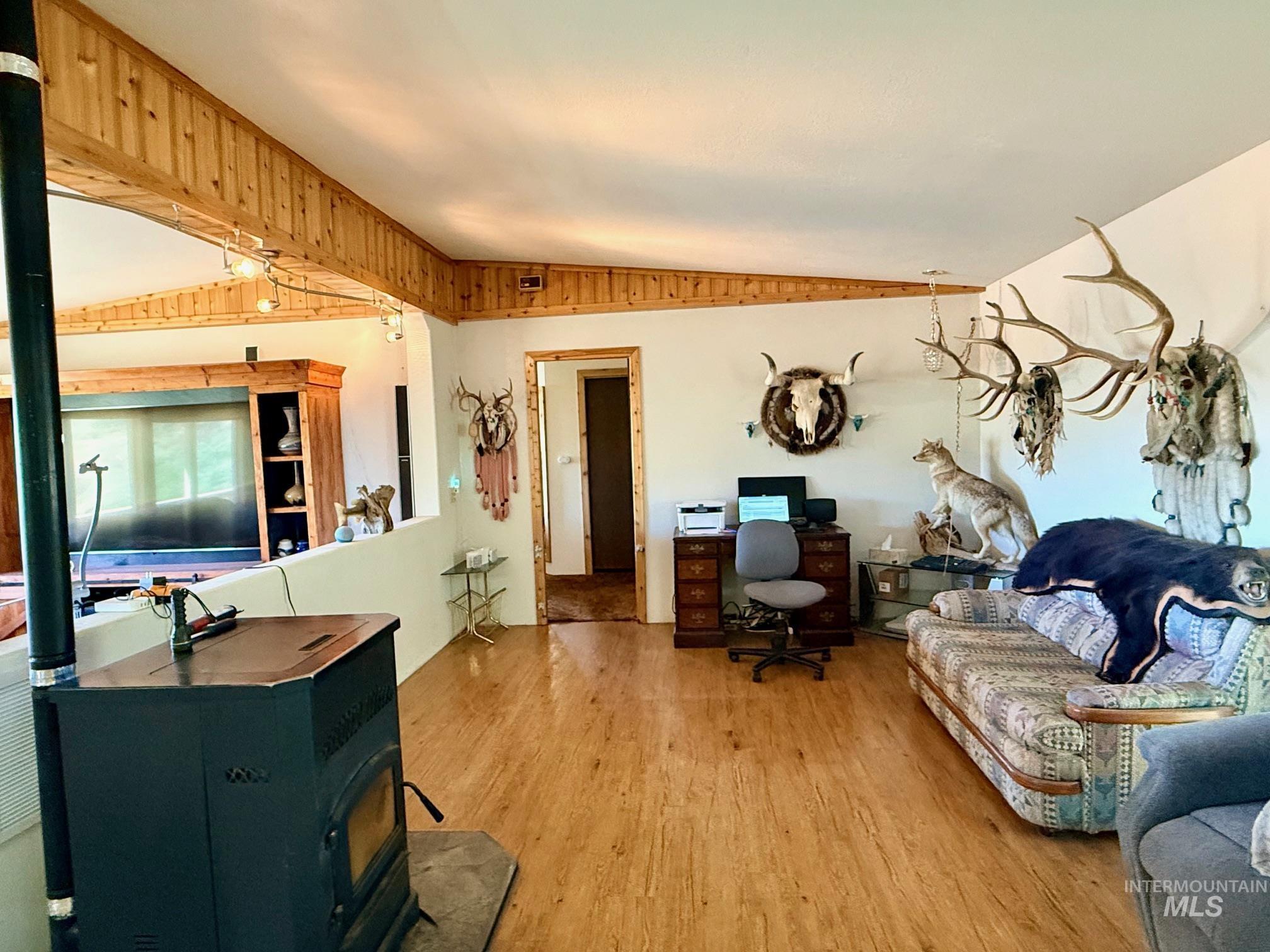 35322 River Rd, Lenore, Idaho 83541, 3 Bedrooms, 2 Bathrooms, Residential For Sale, Price $525,000,MLS 98992536