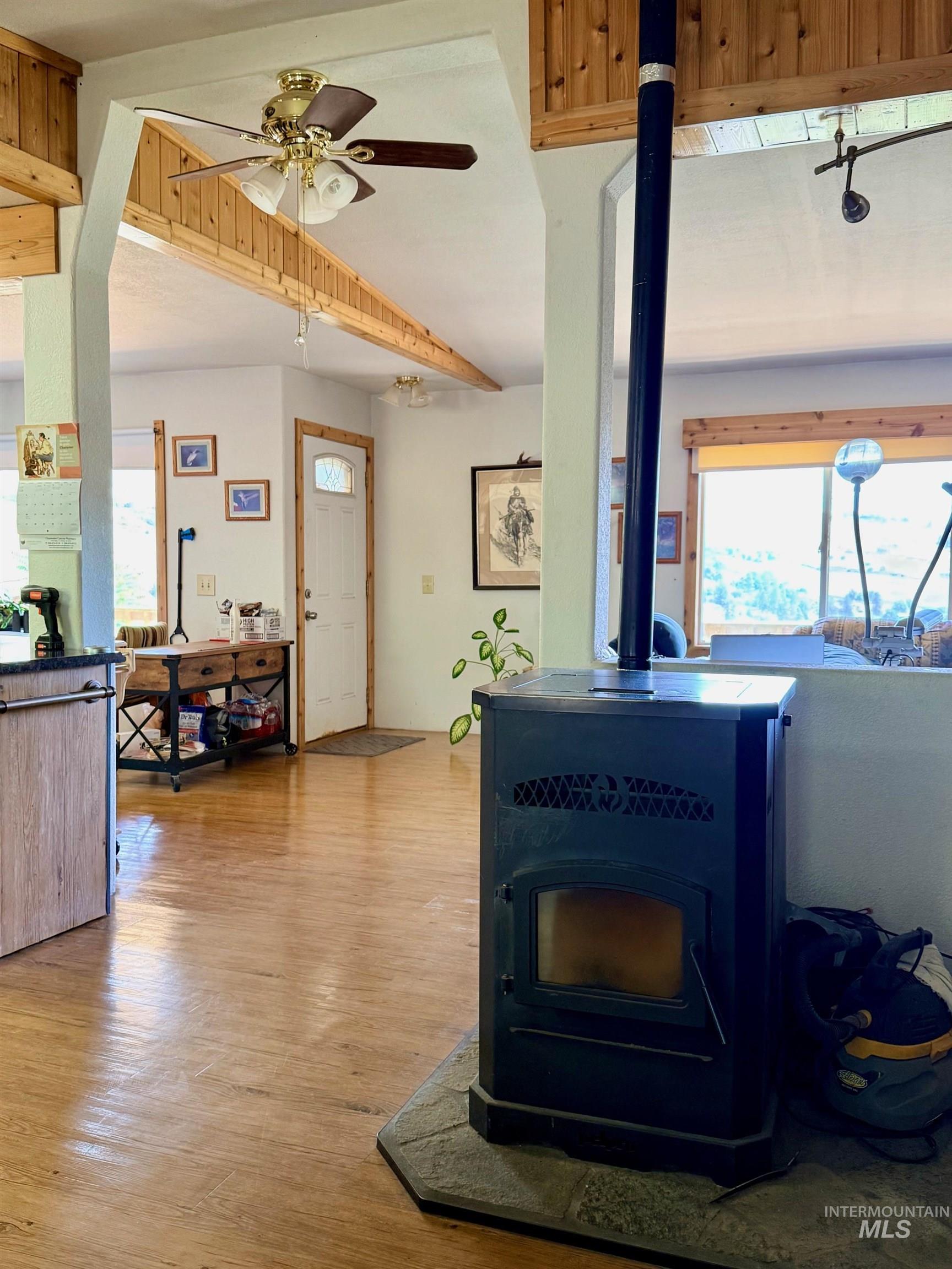 35322 River Rd, Lenore, Idaho 83541, 3 Bedrooms, 2 Bathrooms, Residential For Sale, Price $525,000,MLS 98992536