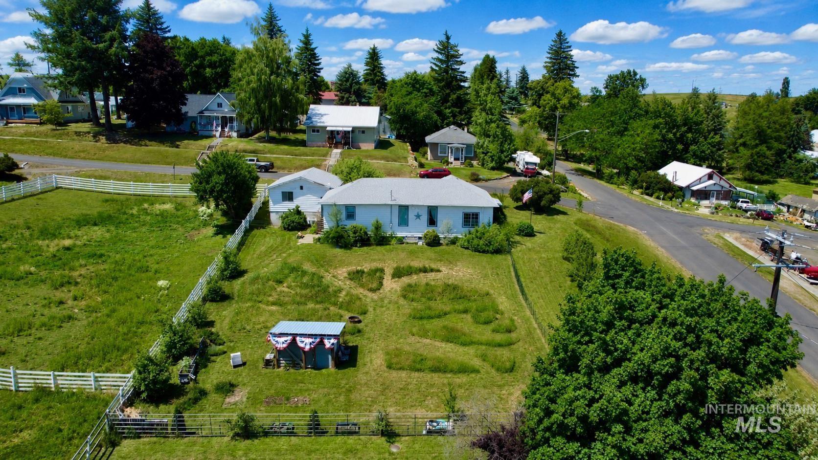 501 Walnut Street, Nezperce, Idaho 83543, 2 Bedrooms, 1 Bathroom, Residential For Sale, Price $239,900, 98992537