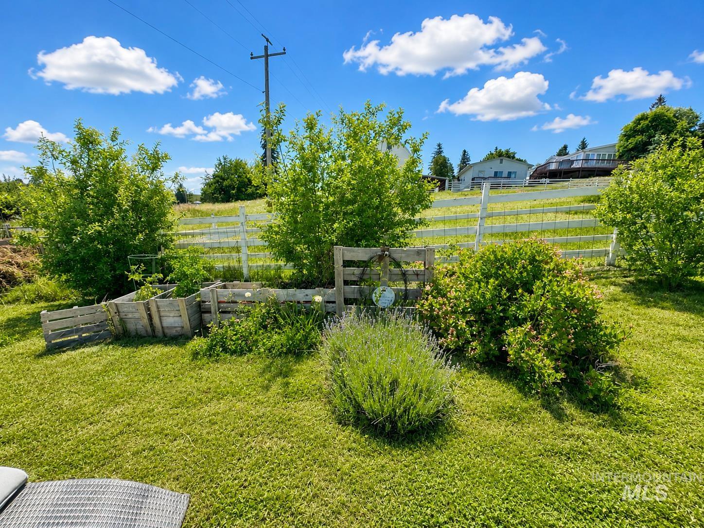 501 Walnut Street, Nezperce, Idaho 83543, 2 Bedrooms, 1 Bathroom, Residential For Sale, Price $239,900, 98992537
