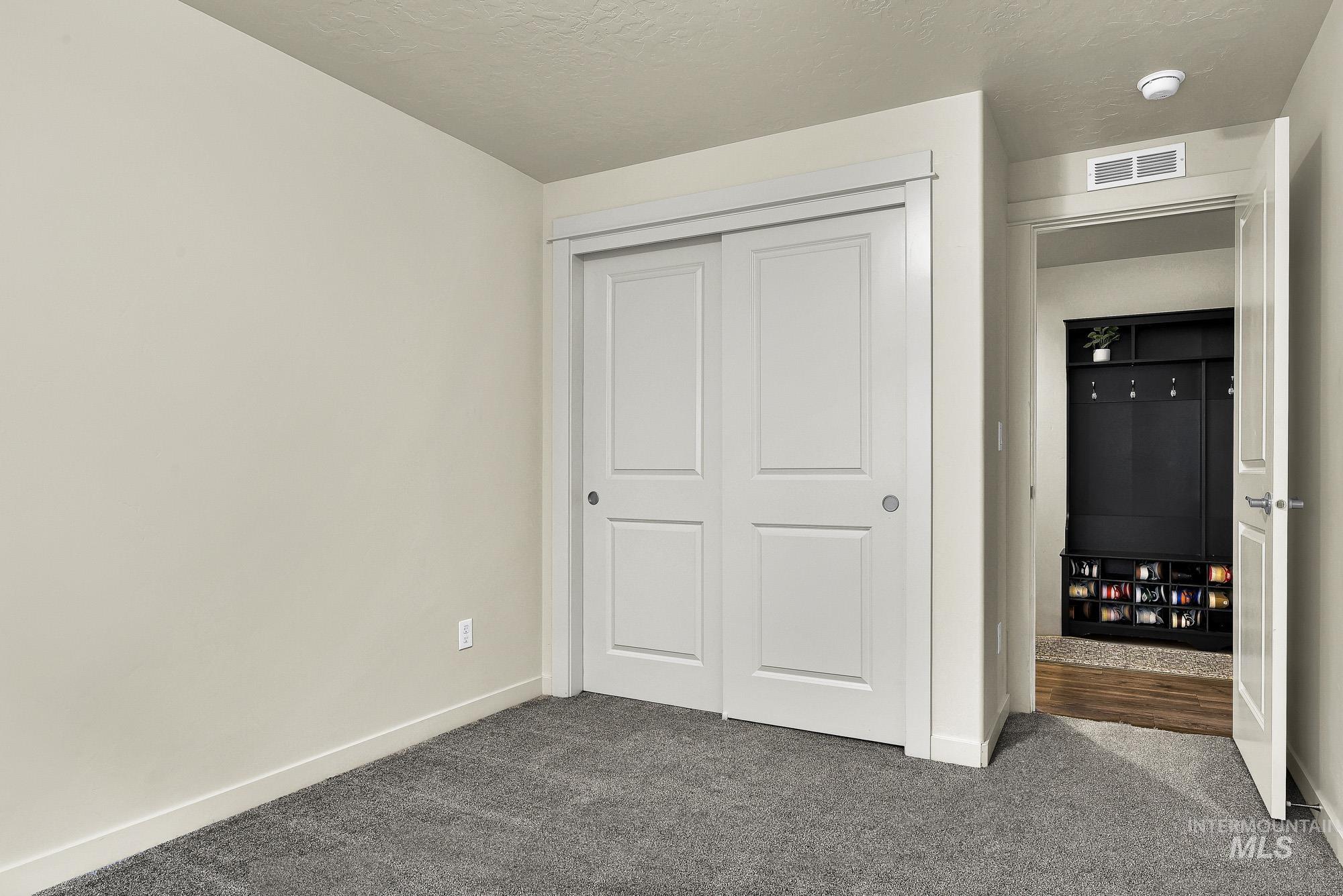 10212 W Trident Ridge Dr, Star, Idaho 83669-6431, 3 Bedrooms, 2 Bathrooms, Residential For Sale, Price $449,000,MLS 98992538