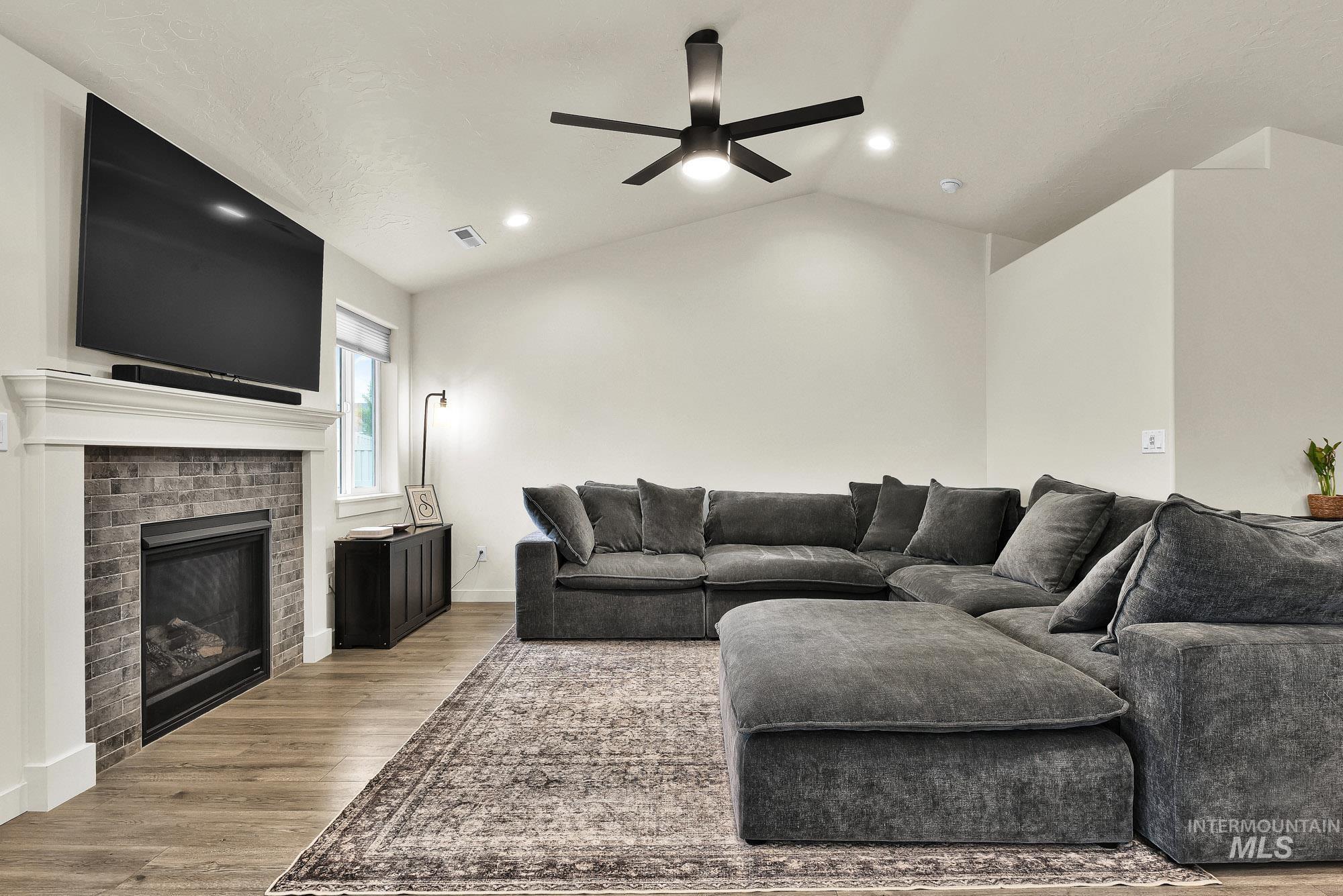 10212 W Trident Ridge Dr, Star, Idaho 83669-6431, 3 Bedrooms, 2 Bathrooms, Residential For Sale, Price $449,000,MLS 98992538