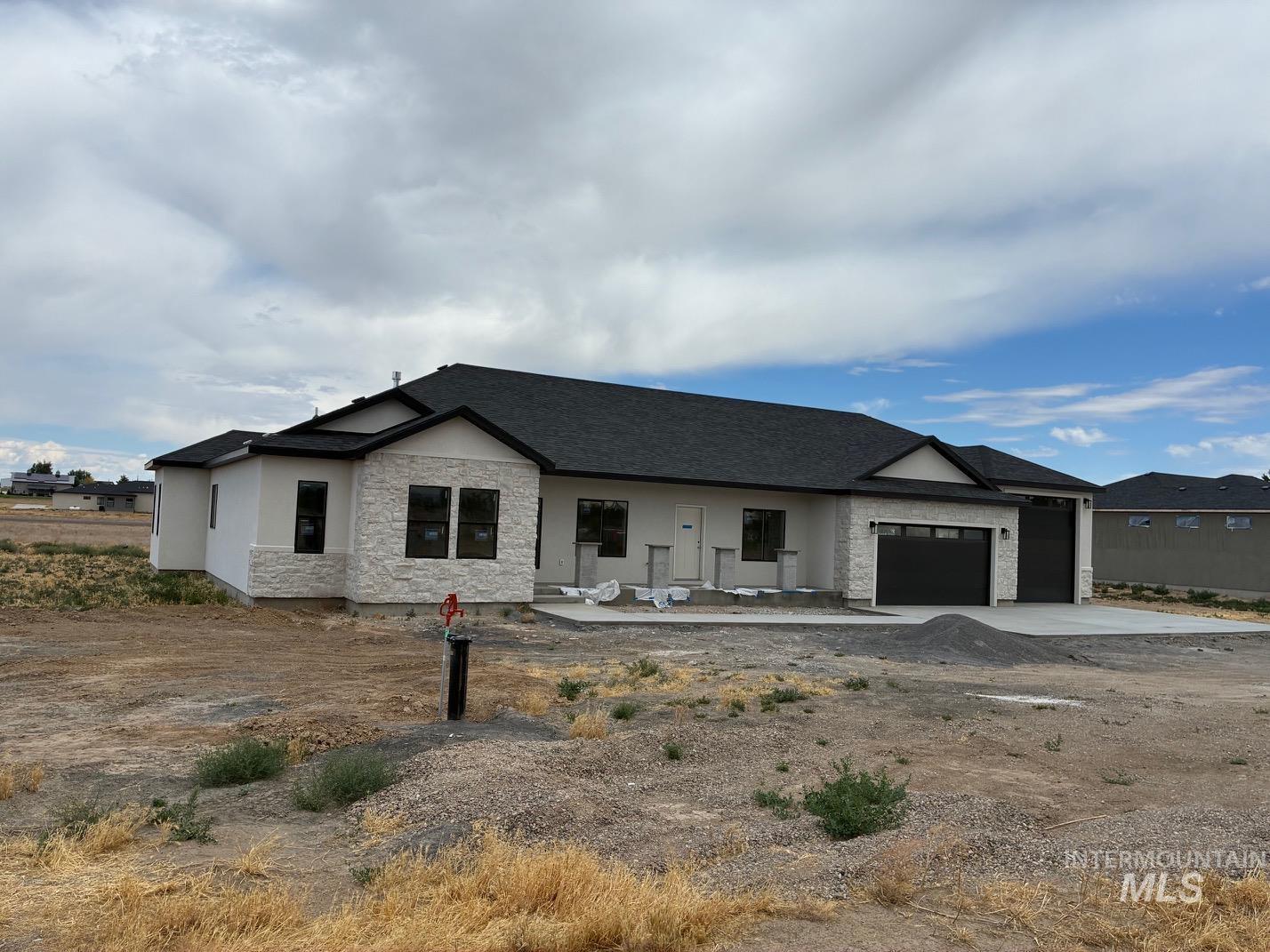 88 E 570 S, Jerome, Idaho 83338, 4 Bedrooms, 3 Bathrooms, Residential For Sale, Price $719,000, 98992539
