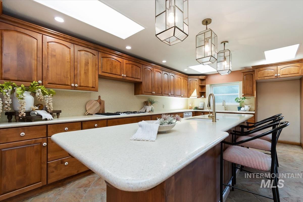 7634 W Cambridge Dr, Boise, Idaho 83704, 4 Bedrooms, 1.5 Bathrooms, Residential For Sale, Price $485,000,MLS 98992542
