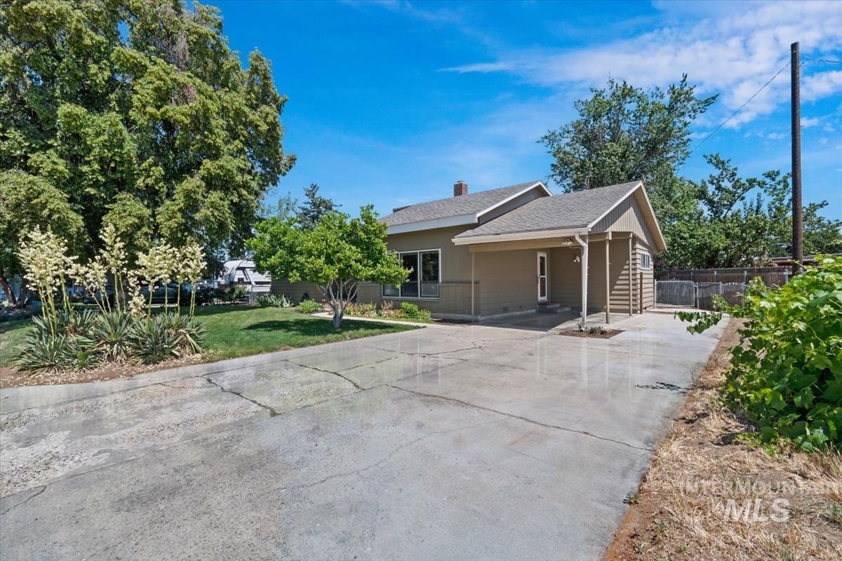 7634 W Cambridge Dr, Boise, Idaho 83704, 4 Bedrooms, 1.5 Bathrooms, Residential For Sale, Price $485,000,MLS 98992542