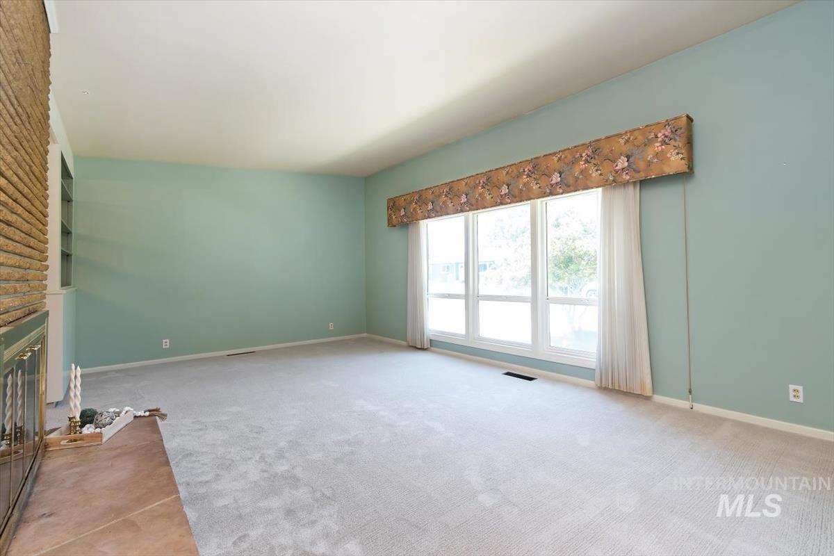 7634 W Cambridge Dr, Boise, Idaho 83704, 4 Bedrooms, 1.5 Bathrooms, Residential For Sale, Price $485,000,MLS 98992542