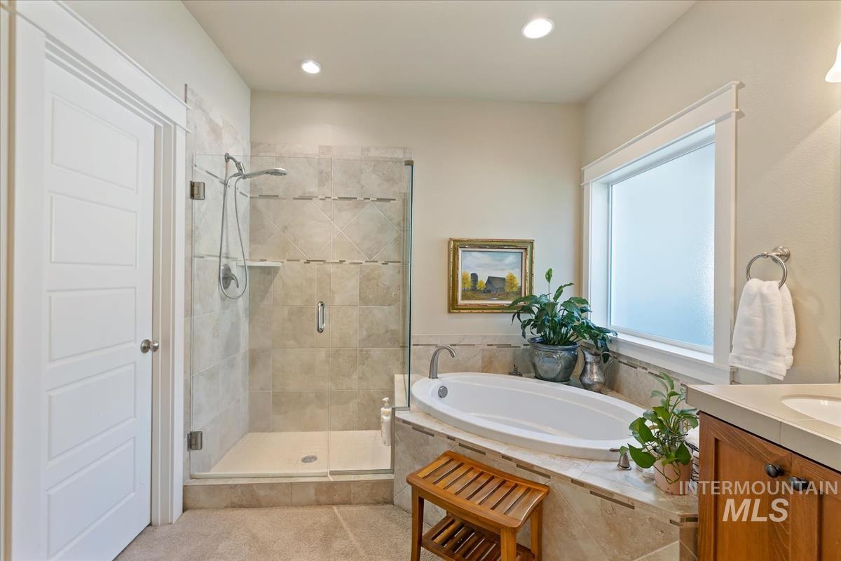 12306 S Carriage Hill Way, Nampa, Idaho 83686, 3 Bedrooms, 2 Bathrooms, Residential For Sale, Price $560,000,MLS 98992543