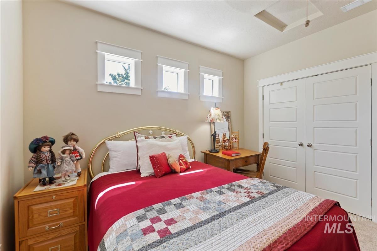 12306 S Carriage Hill Way, Nampa, Idaho 83686, 3 Bedrooms, 2 Bathrooms, Residential For Sale, Price $560,000,MLS 98992543