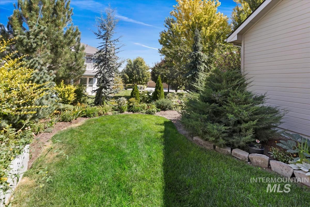 12306 S Carriage Hill Way, Nampa, Idaho 83686, 3 Bedrooms, 2 Bathrooms, Residential For Sale, Price $560,000,MLS 98992543