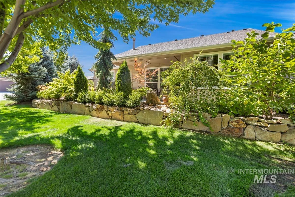 12306 S Carriage Hill Way, Nampa, Idaho 83686, 3 Bedrooms, 2 Bathrooms, Residential For Sale, Price $560,000,MLS 98992543