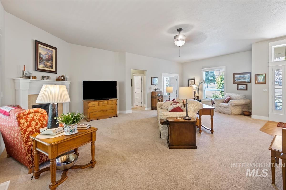 12306 S Carriage Hill Way, Nampa, Idaho 83686, 3 Bedrooms, 2 Bathrooms, Residential For Sale, Price $560,000,MLS 98992543